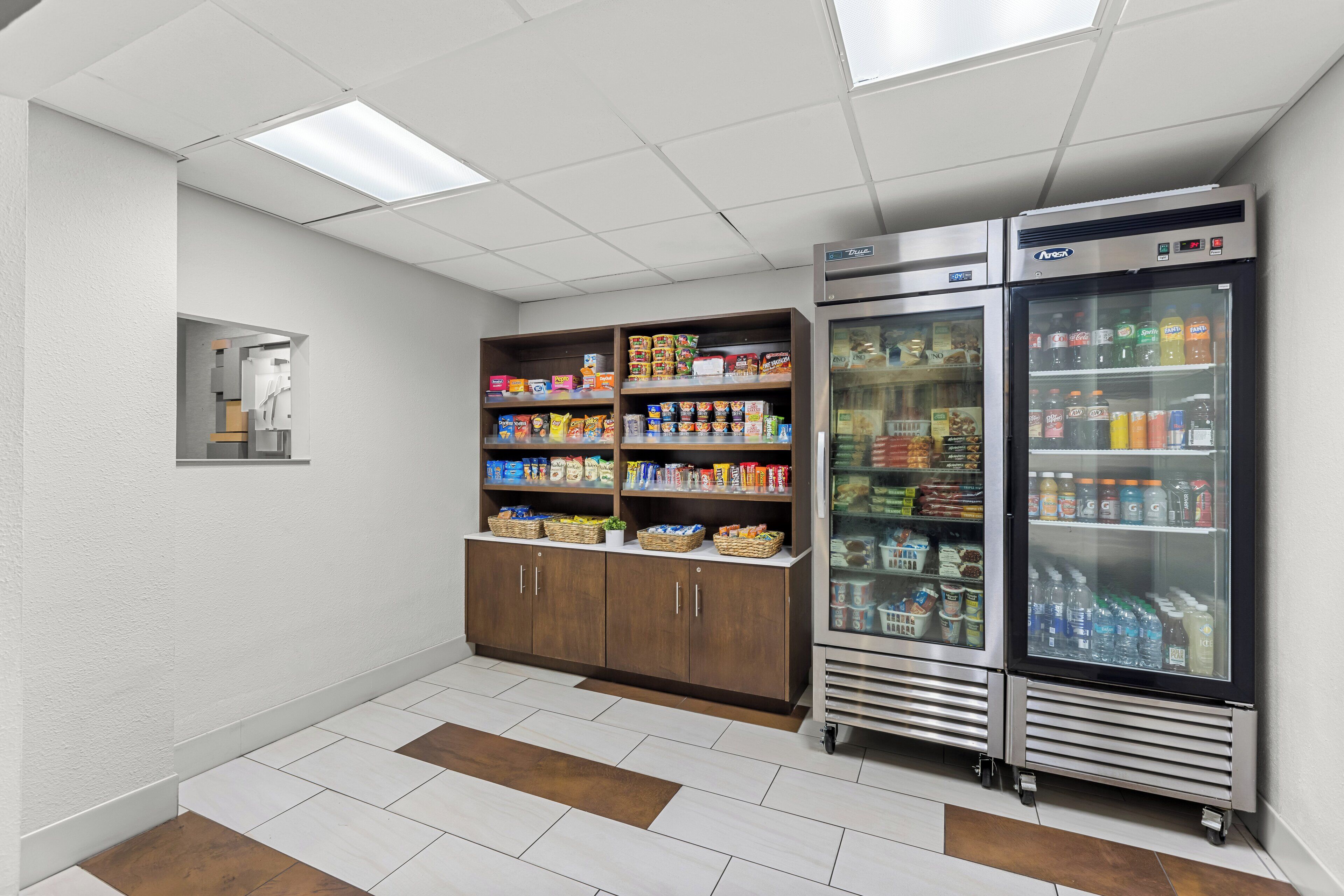 Holiday Inn Express Hotel & Suites Savannah - Midtown Holiday Inn Express Hotel & Suites Savannah - Midtown