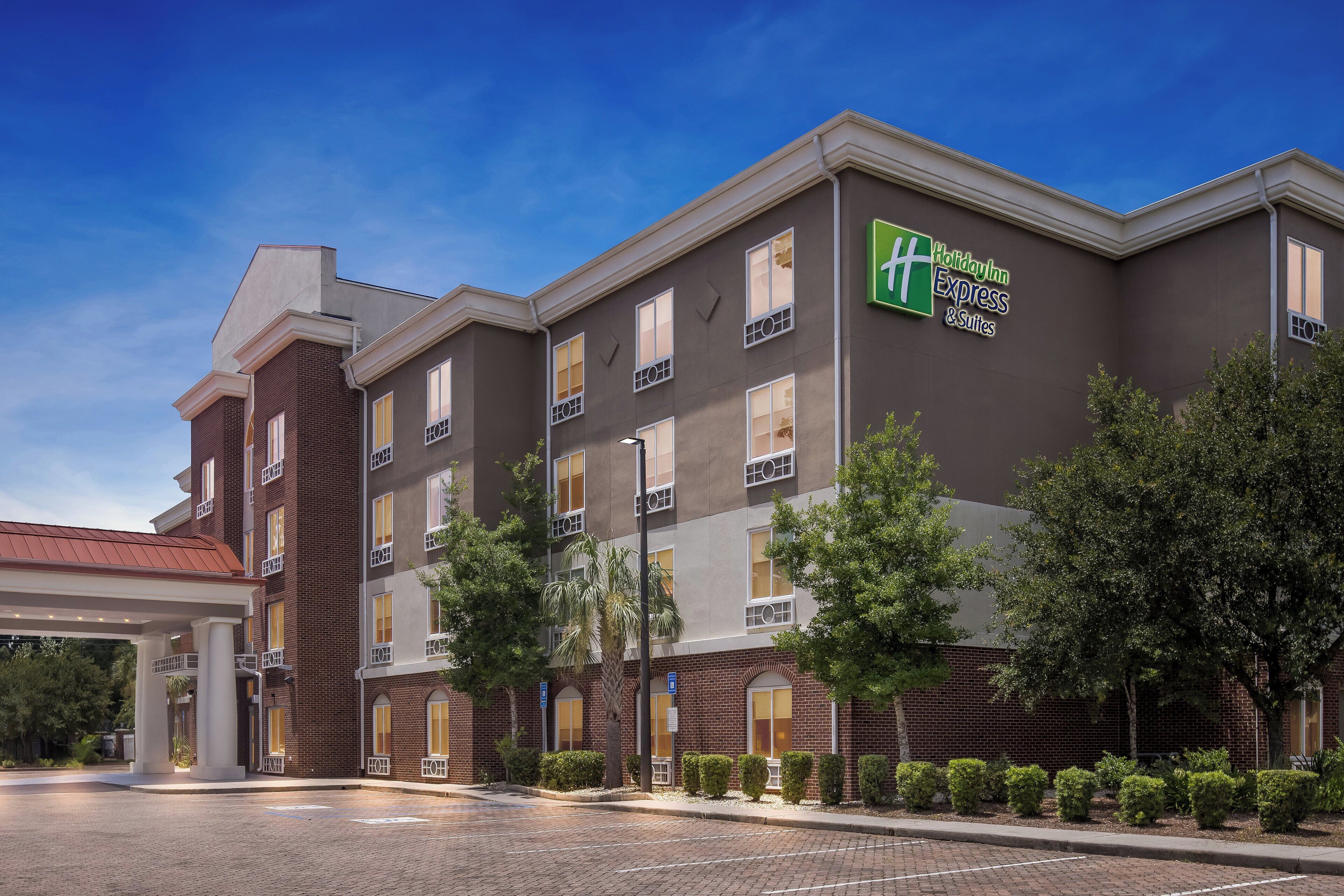 Holiday Inn Express Hotel & Suites Savannah - Midtown Holiday Inn Express Hotel & Suites Savannah - Midtown