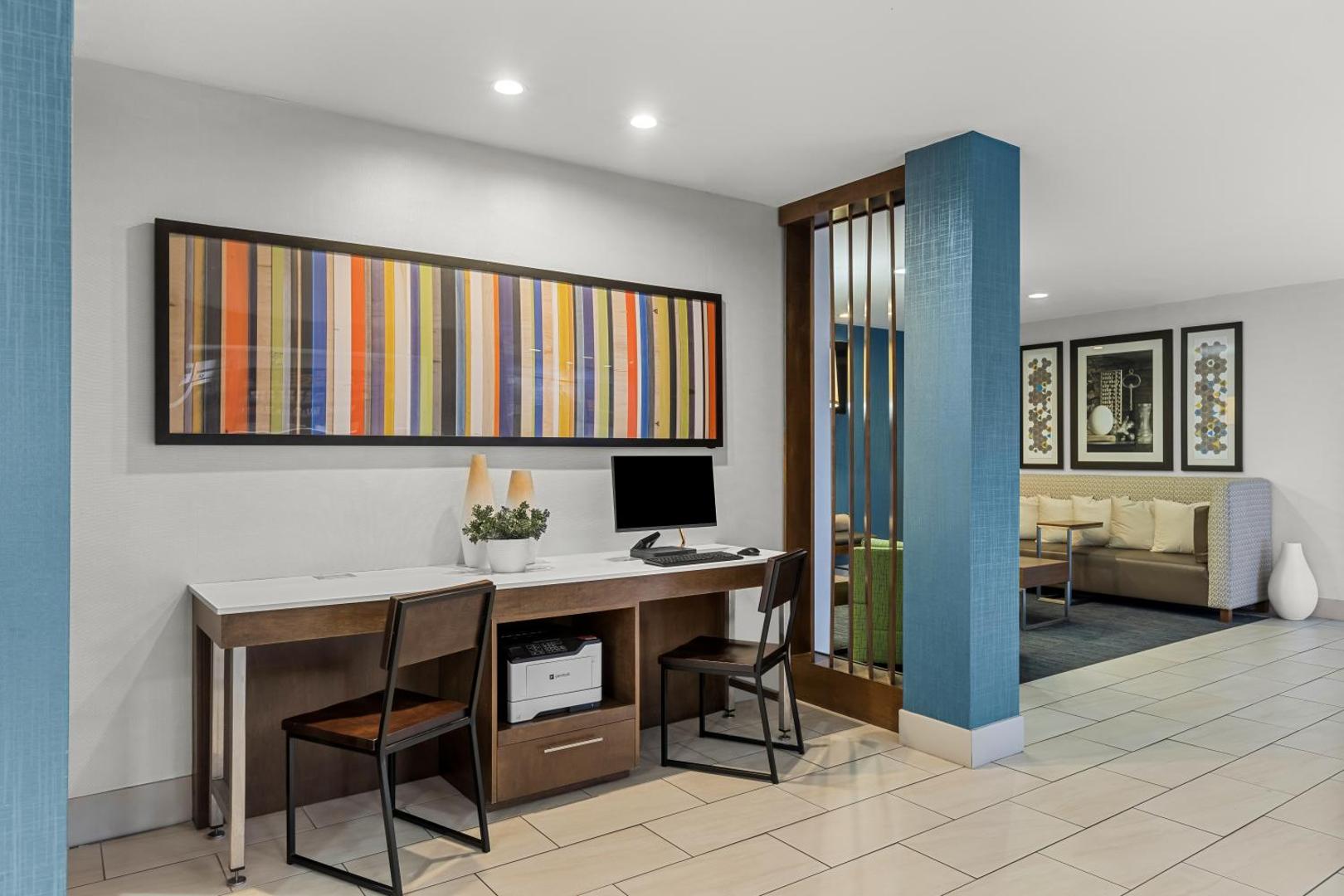 Holiday Inn Express Hotel & Suites Savannah - Midtown Holiday Inn Express Hotel & Suites Savannah - Midtown