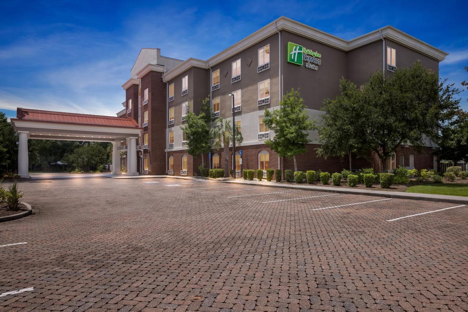 Holiday Inn Express Hotel & Suites Savannah - Midtown Holiday Inn Express Hotel & Suites Savannah - Midtown