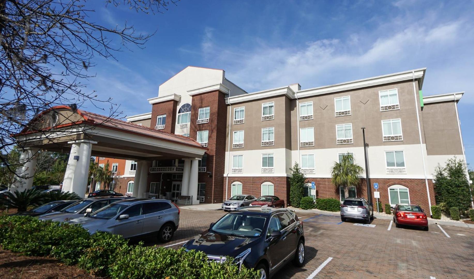 Holiday Inn Express Hotel & Suites Savannah - Midtown Holiday Inn Express Hotel & Suites Savannah - Midtown