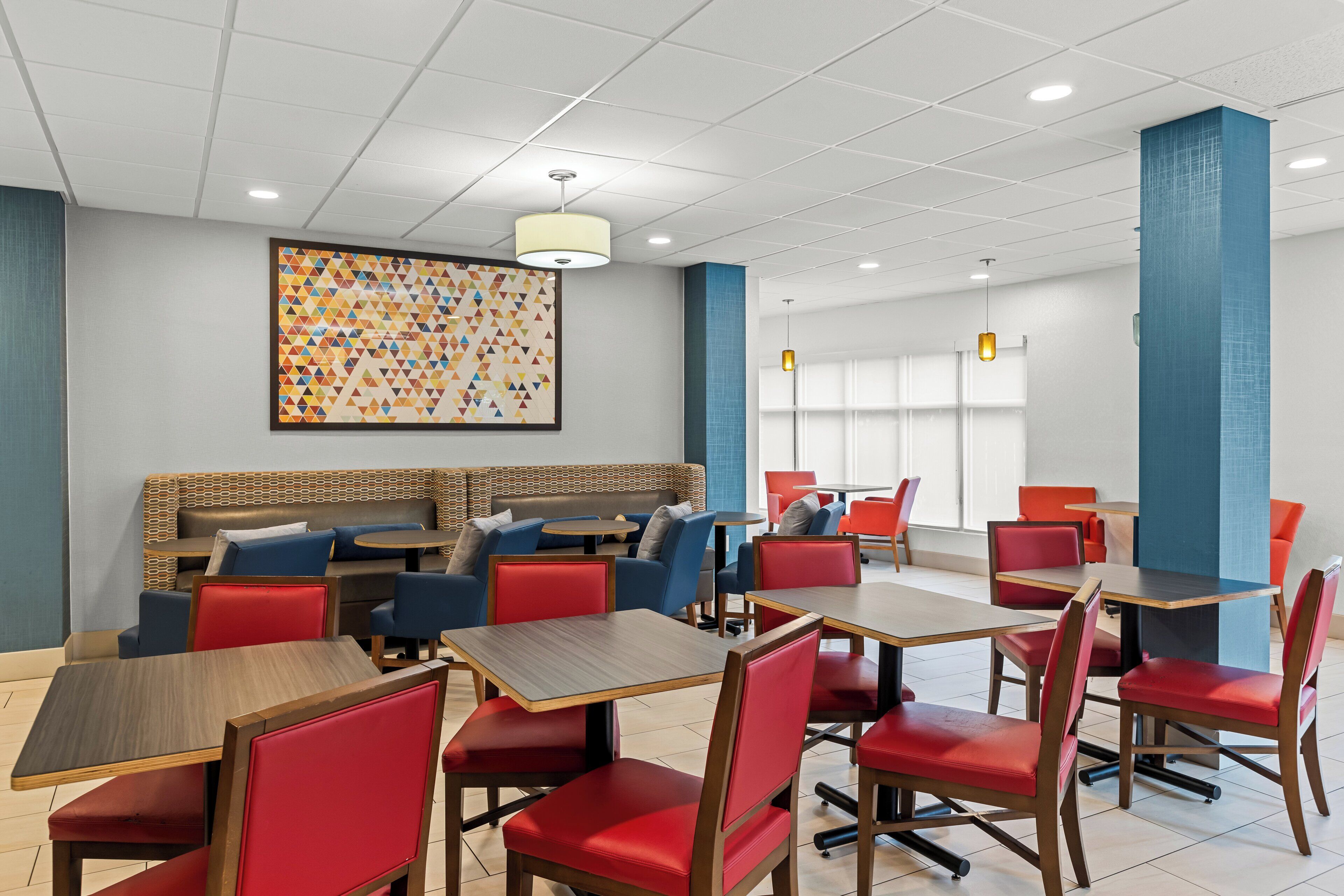 Holiday Inn Express Hotel & Suites Savannah - Midtown Holiday Inn Express Hotel & Suites Savannah - Midtown