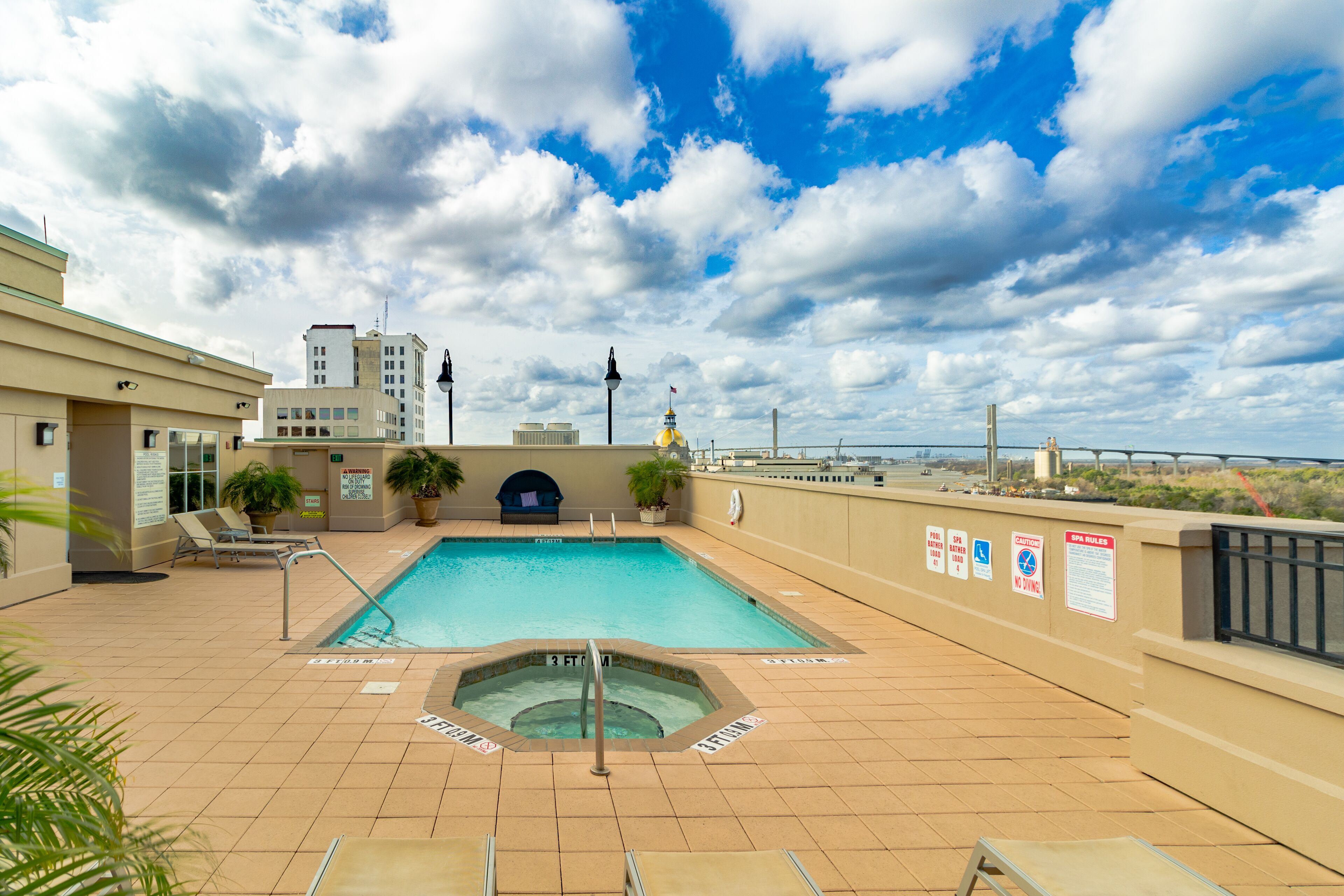 Holiday Inn Express Savannah-Historic District Holiday Inn Express Savannah-Historic District