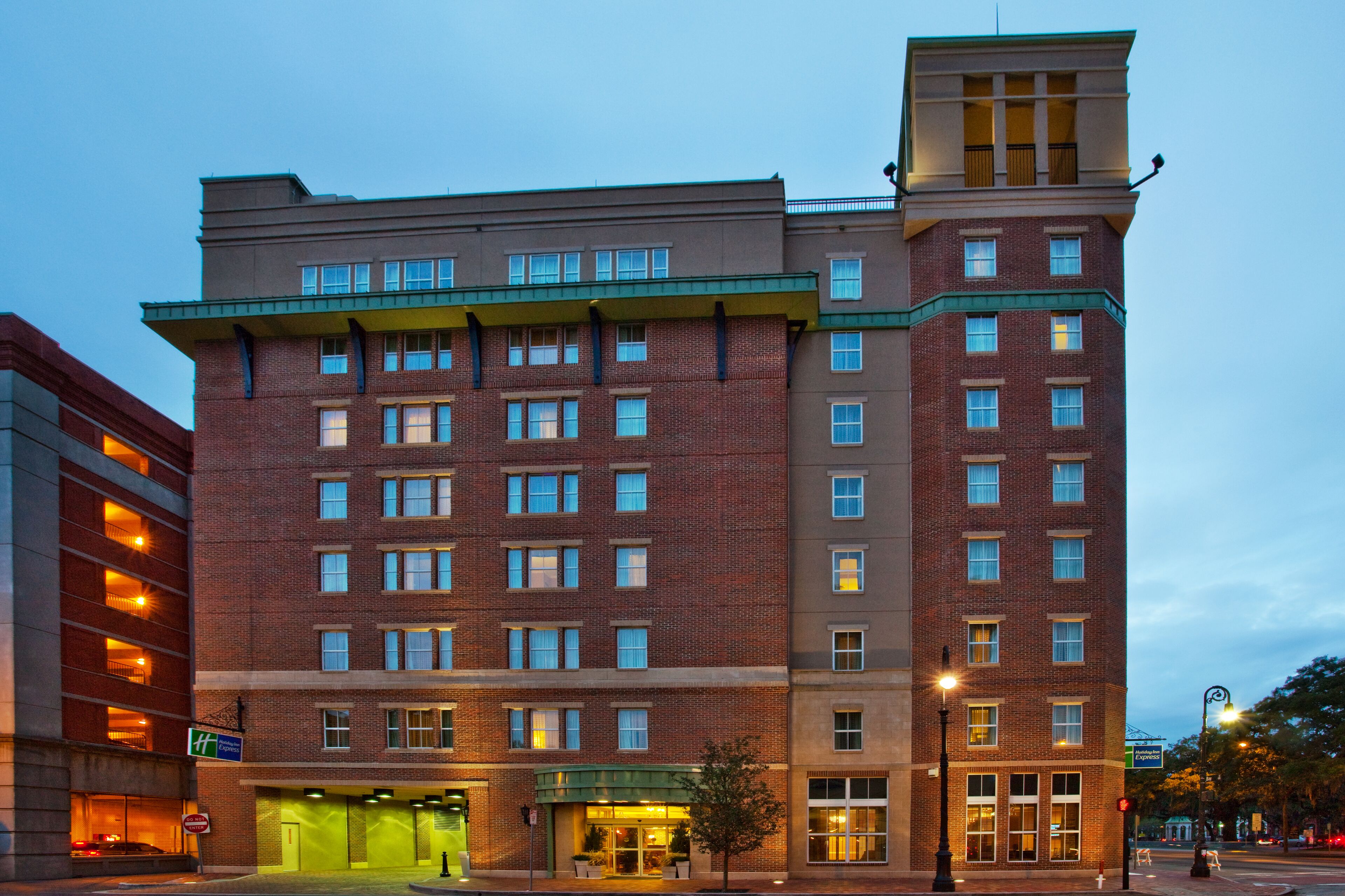 Holiday Inn Express Savannah-Historic District Holiday Inn Express Savannah-Historic District