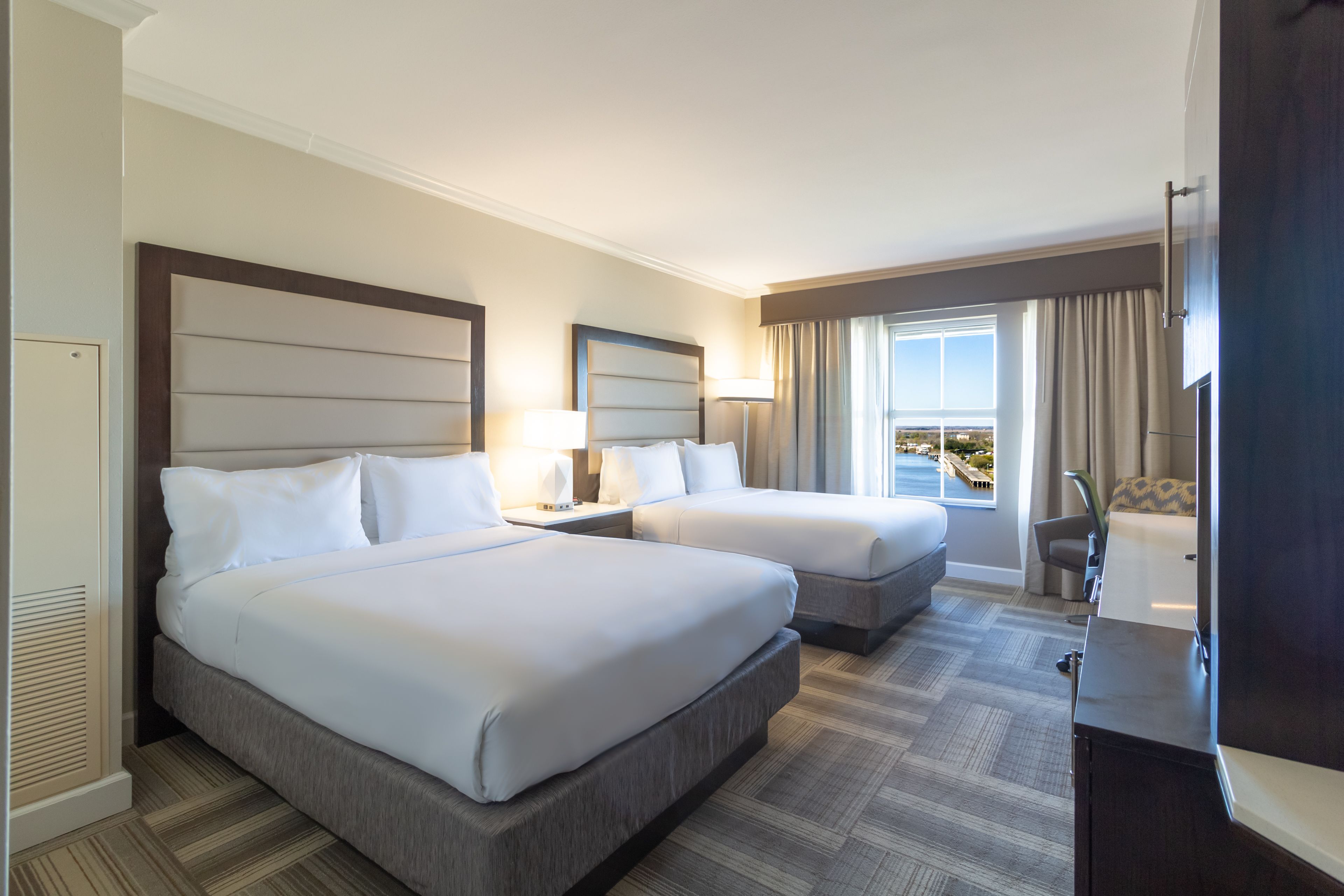 Holiday Inn Express Savannah-Historic District Holiday Inn Express Savannah-Historic District