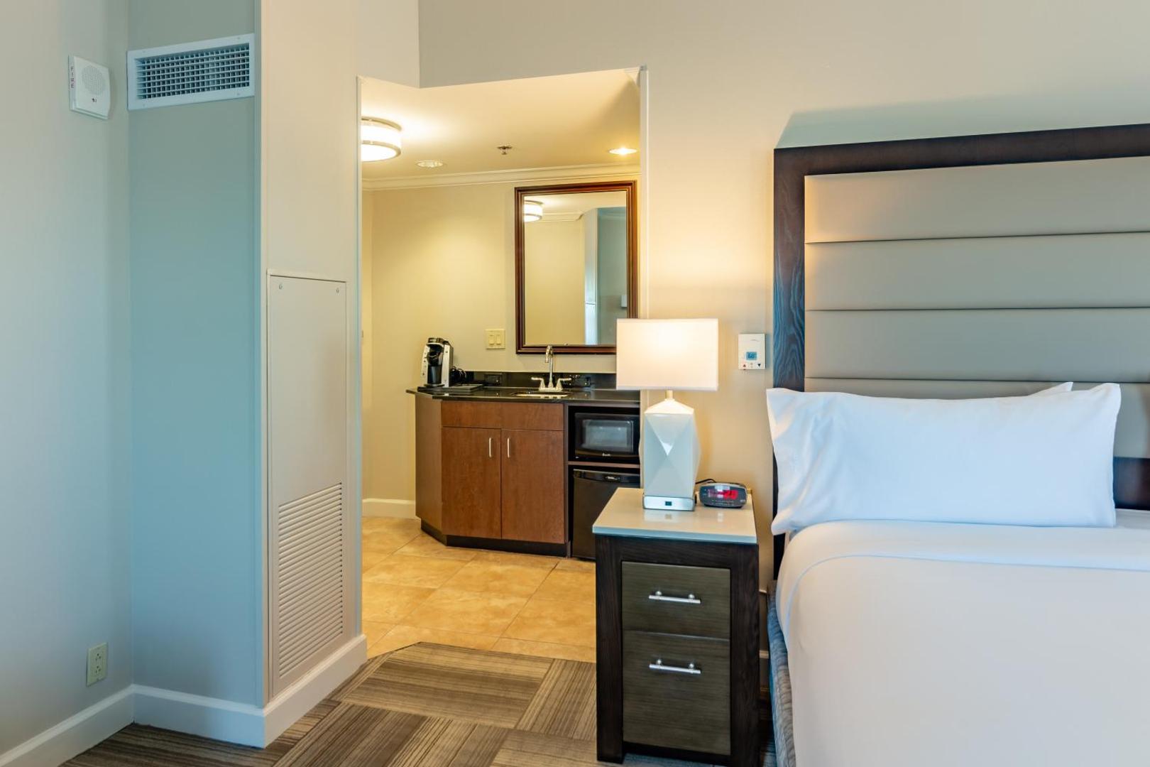 Holiday Inn Express Savannah-Historic District Holiday Inn Express Savannah-Historic District