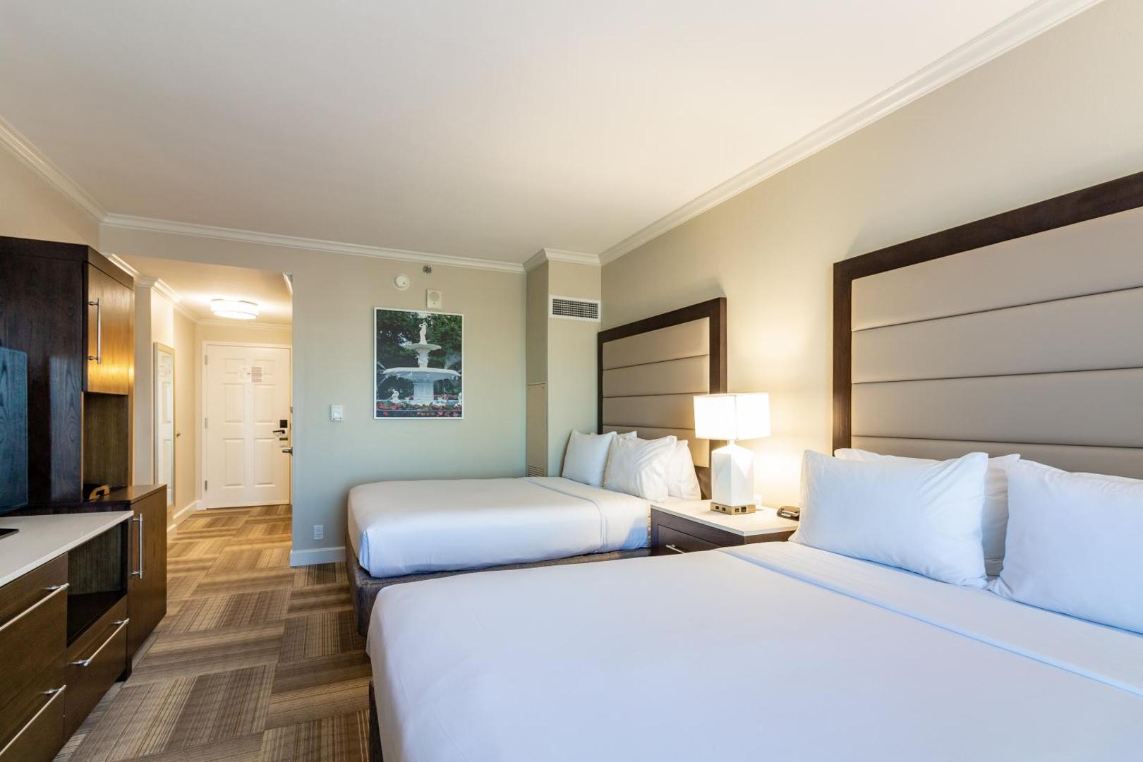 Holiday Inn Express Savannah-Historic District Holiday Inn Express Savannah-Historic District