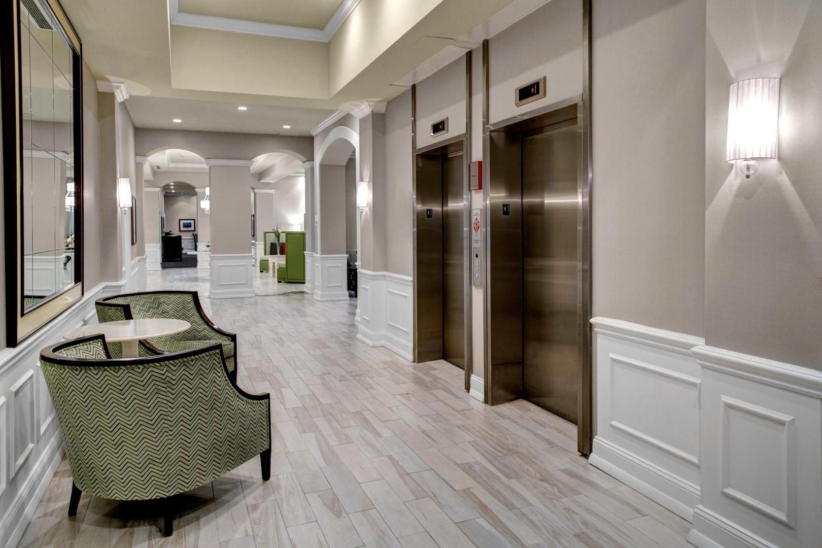 Holiday Inn Savannah Historic District Holiday Inn Savannah Historic District