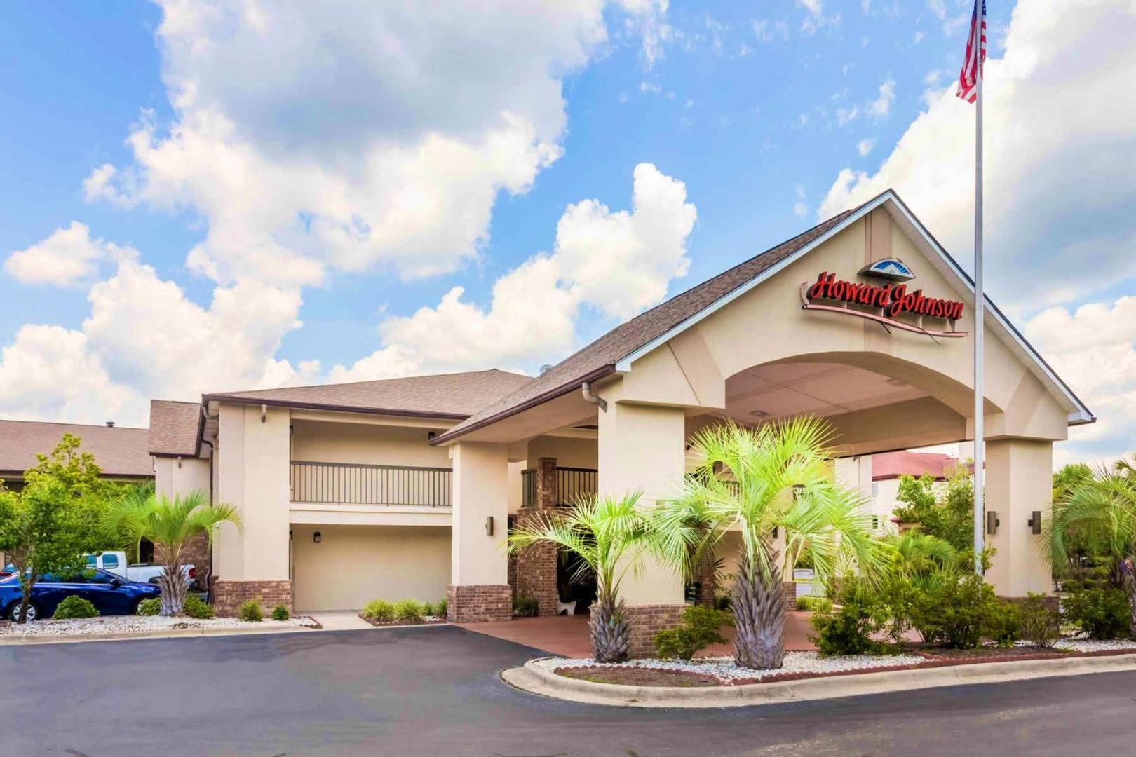 Howard Johnson by Wyndham Savannah GA Howard Johnson by Wyndham Savannah GA