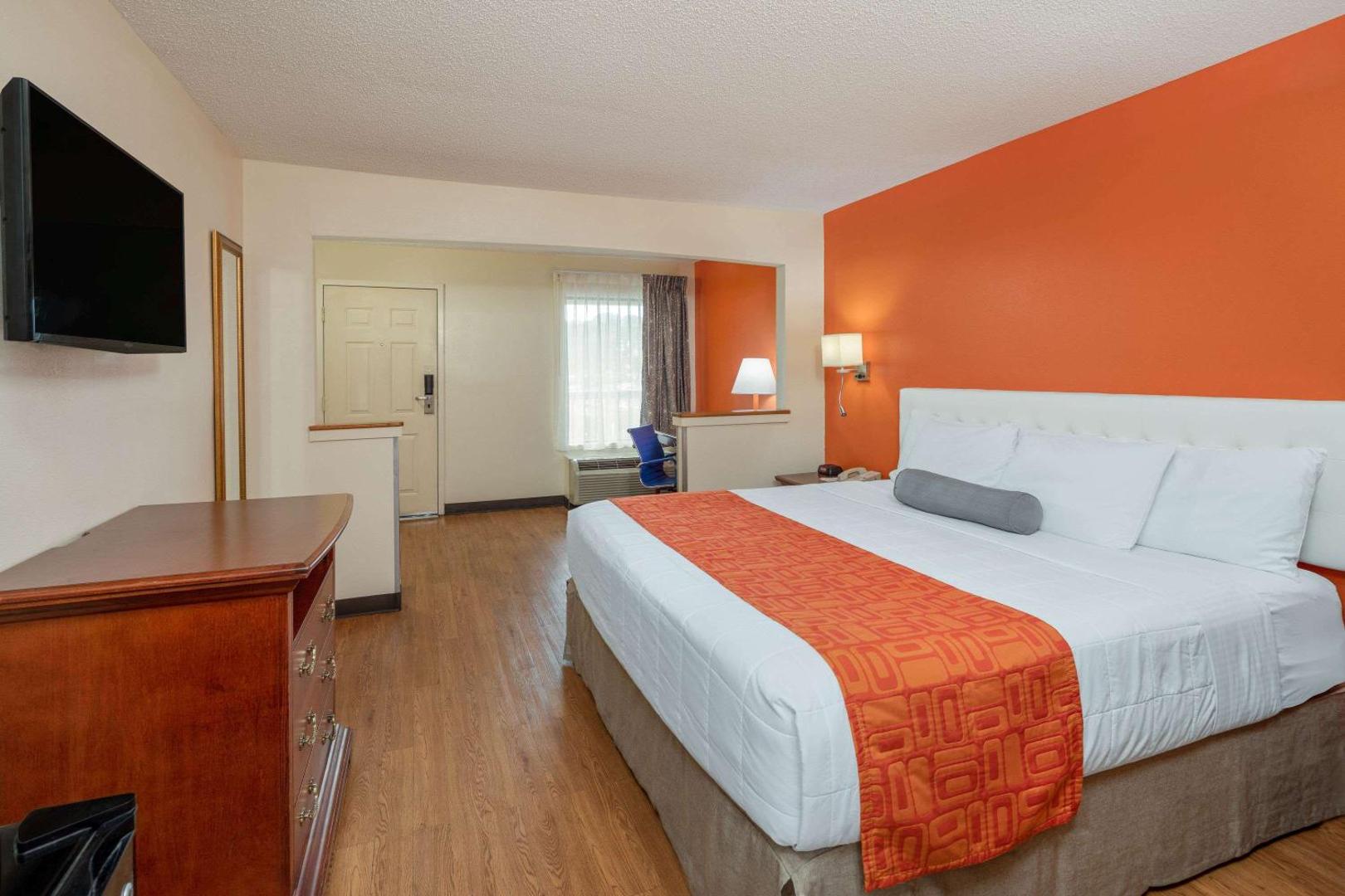 Howard Johnson by Wyndham Savannah GA Howard Johnson by Wyndham Savannah GA