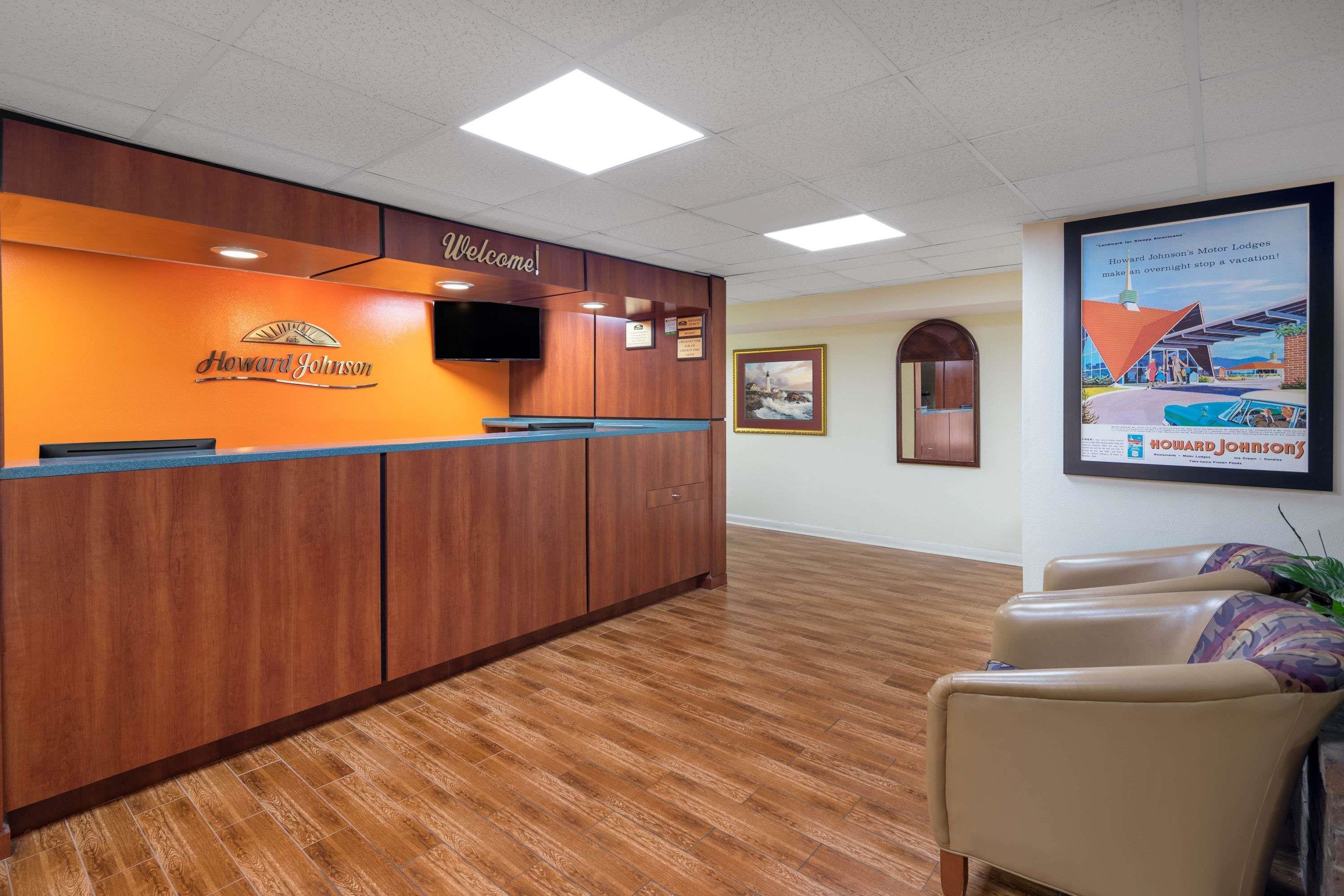 Howard Johnson by Wyndham Savannah GA Howard Johnson by Wyndham Savannah GA