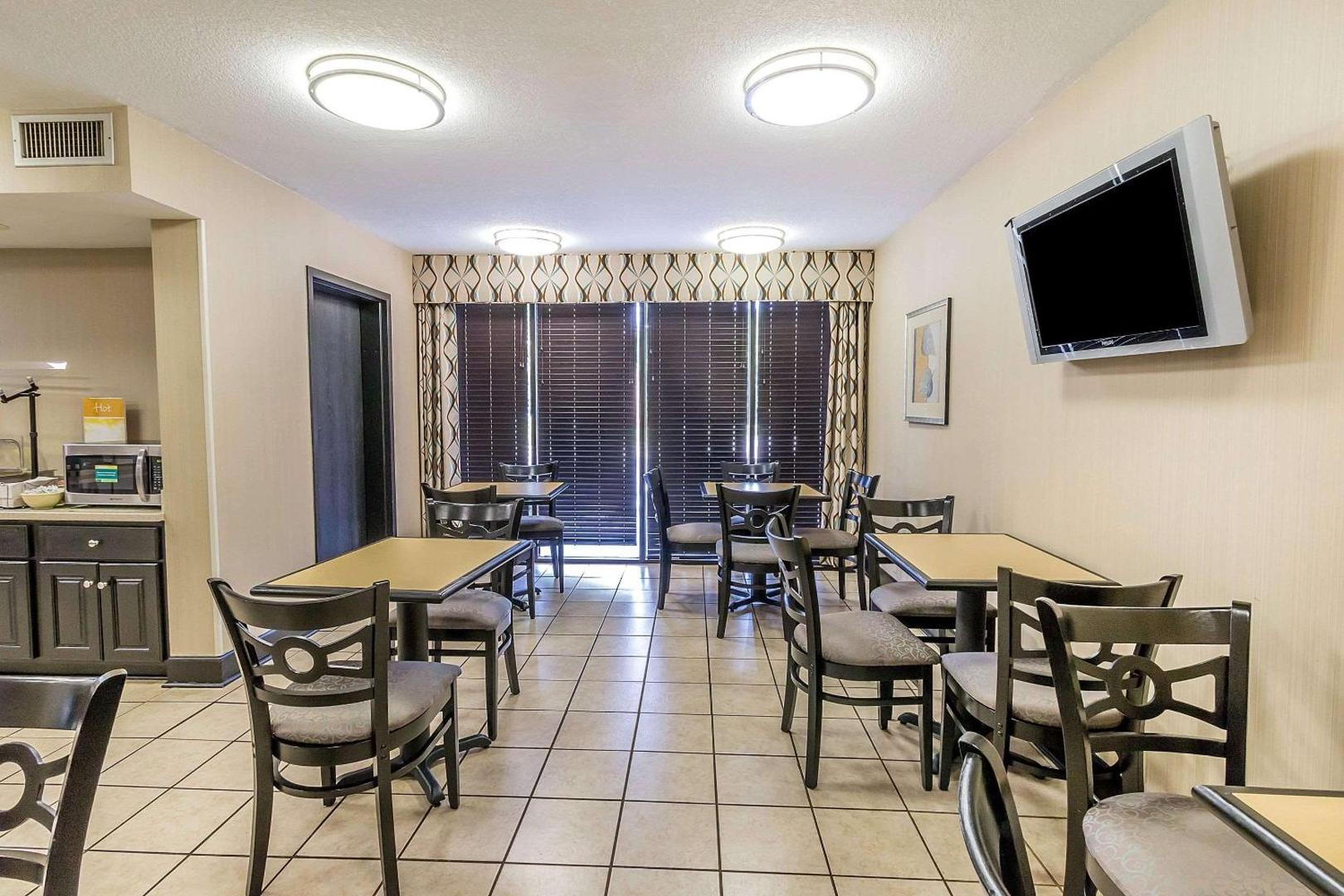 Quality Inn Savannah I-95 Quality Inn Savannah I-95