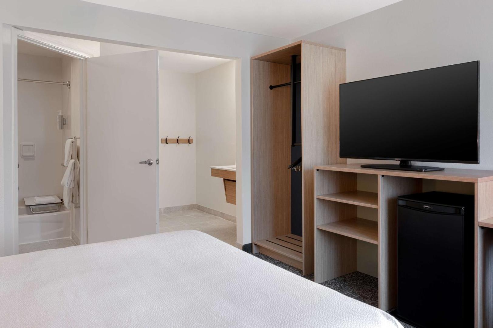 Spark by Hilton Savannah Midtown Spark by Hilton Savannah Midtown