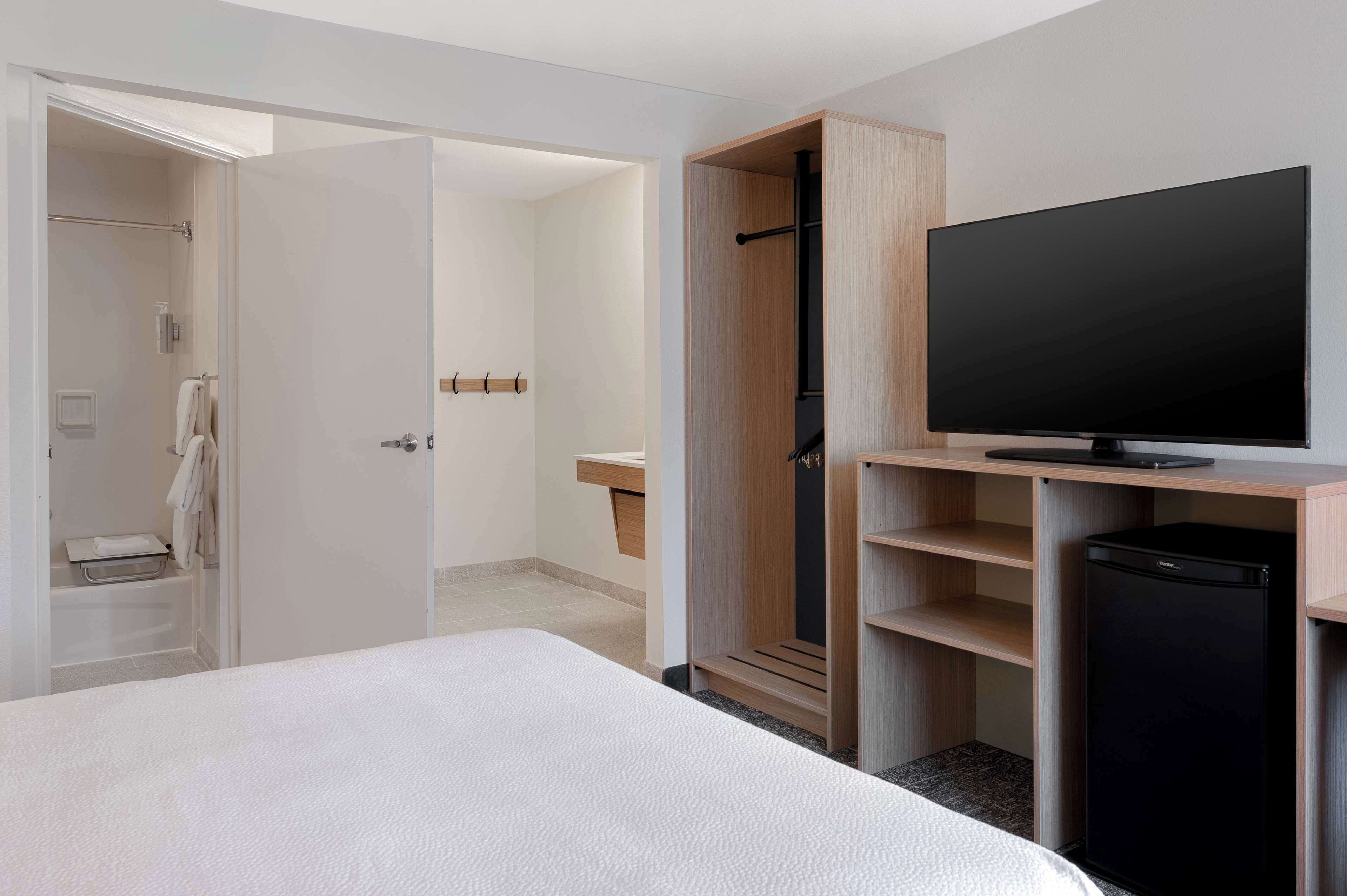 Spark by Hilton Savannah Midtown Spark by Hilton Savannah Midtown
