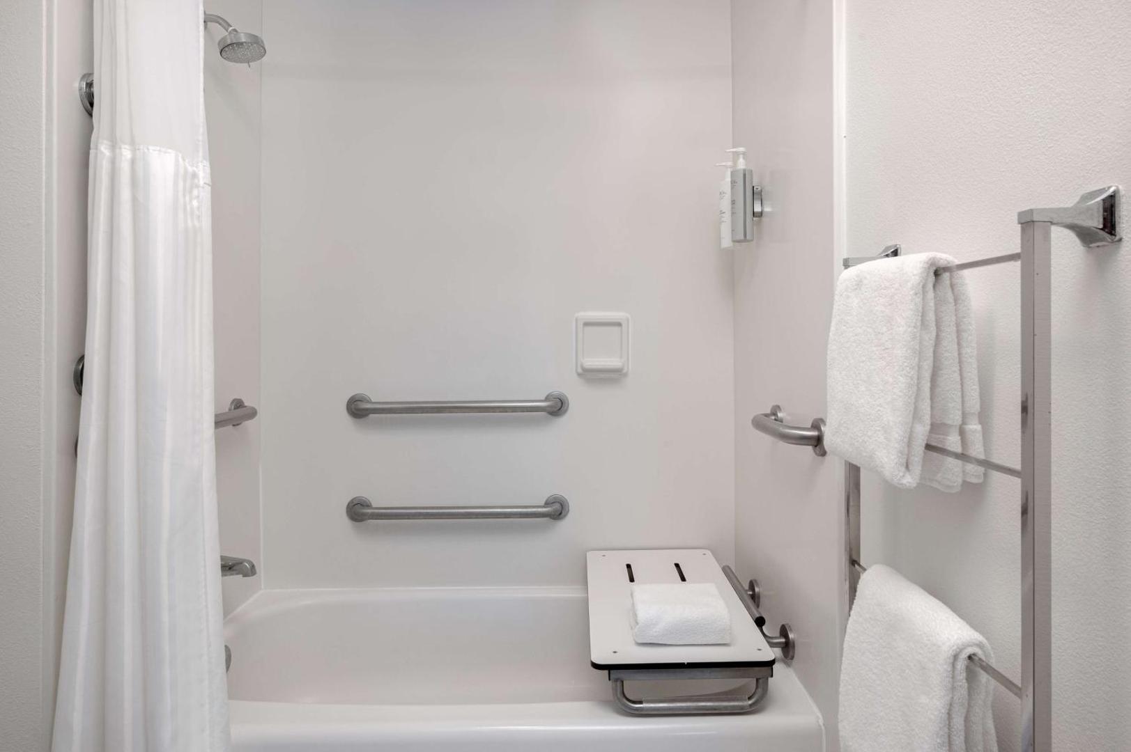 Spark by Hilton Savannah Midtown Spark by Hilton Savannah Midtown