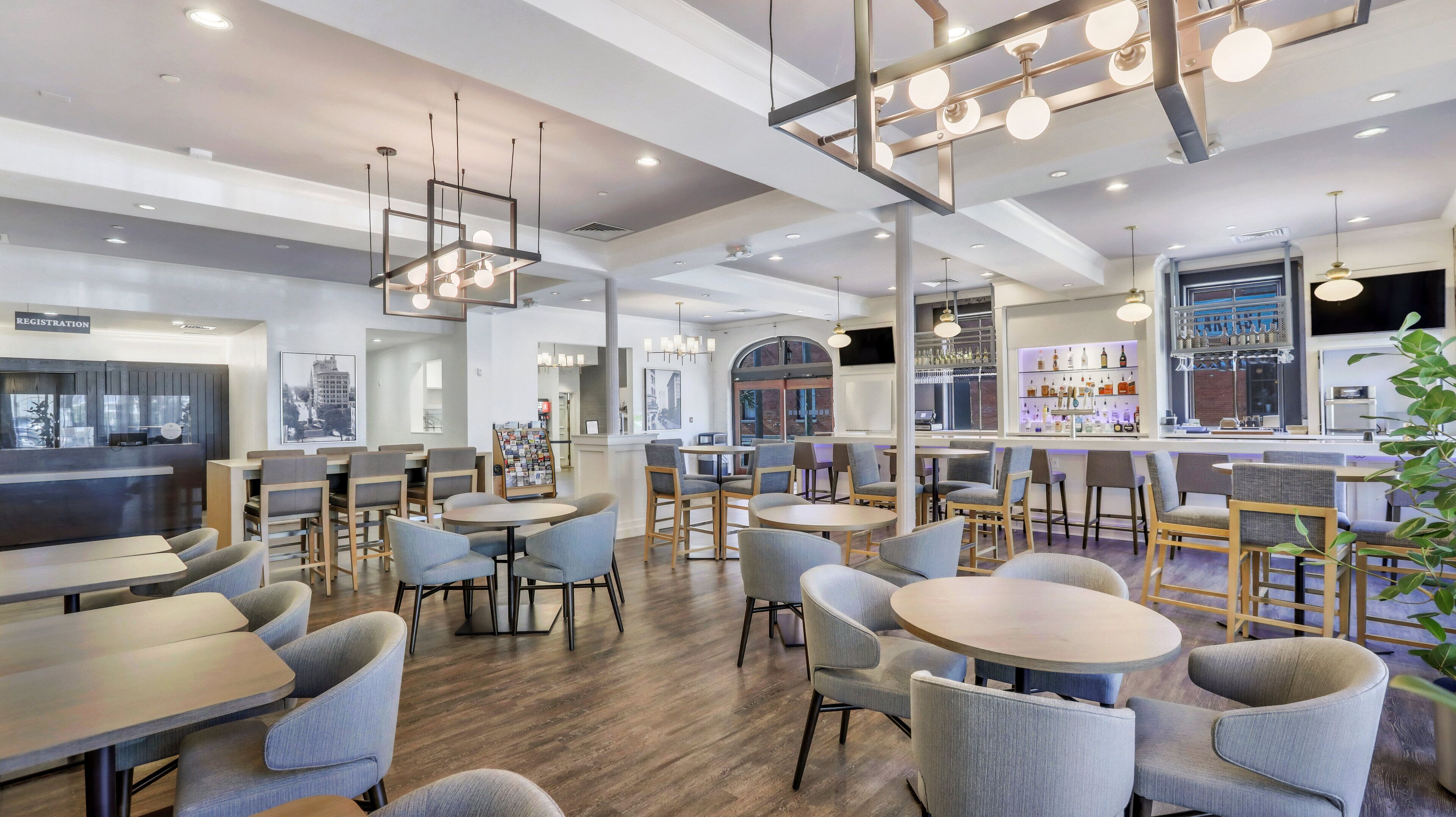 Staybridge Suites Savannah / Historic District Staybridge Suites Savannah / Historic District