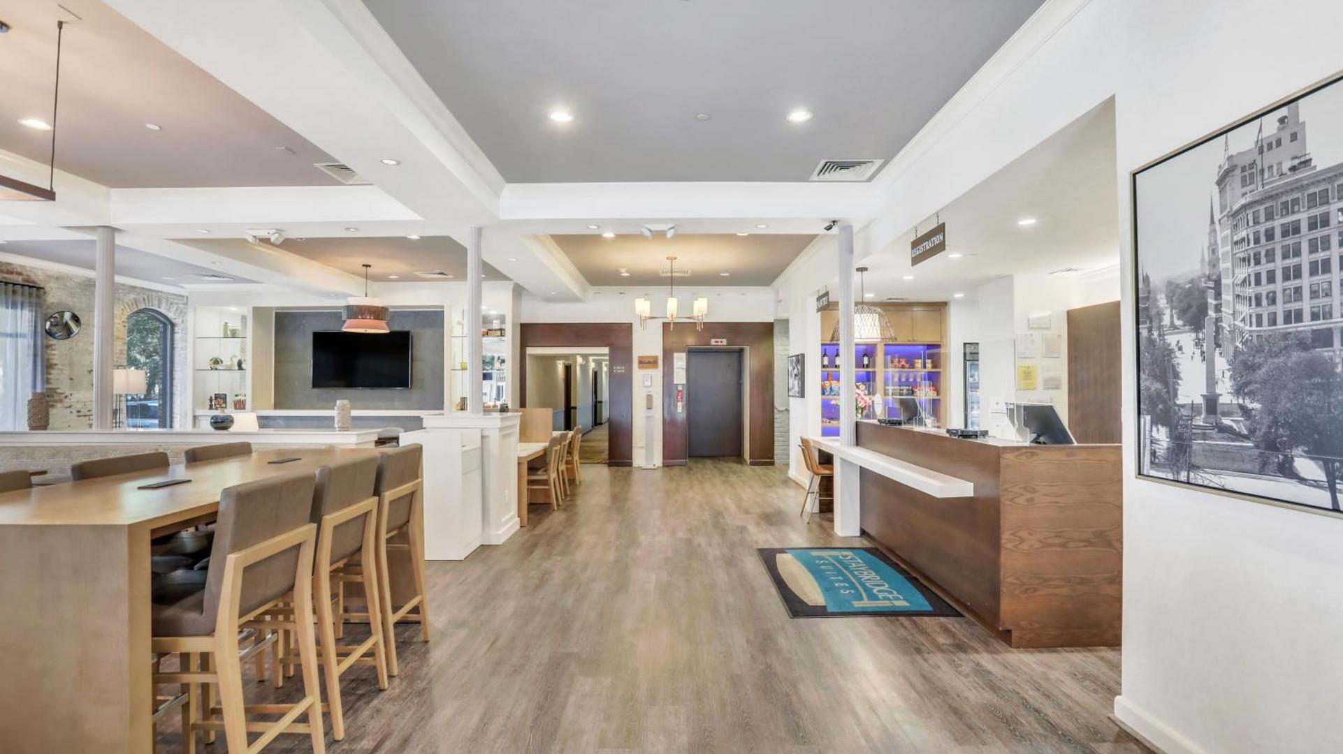 Staybridge Suites Savannah / Historic District Staybridge Suites Savannah / Historic District