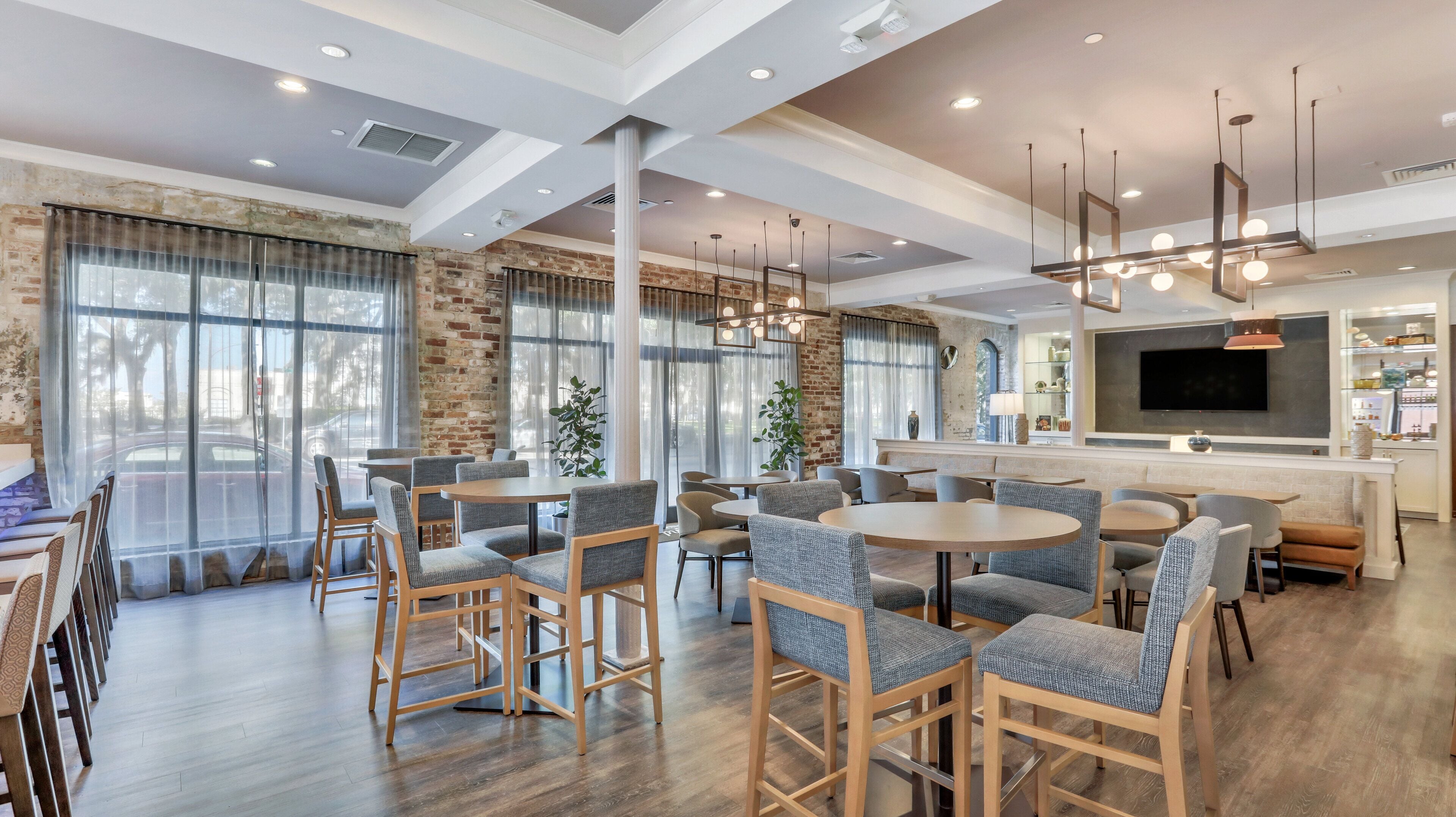 Staybridge Suites Savannah / Historic District Staybridge Suites Savannah / Historic District
