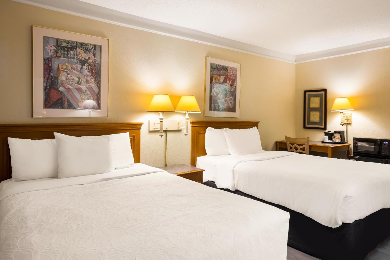 Super 8 by Wyndham Savannah