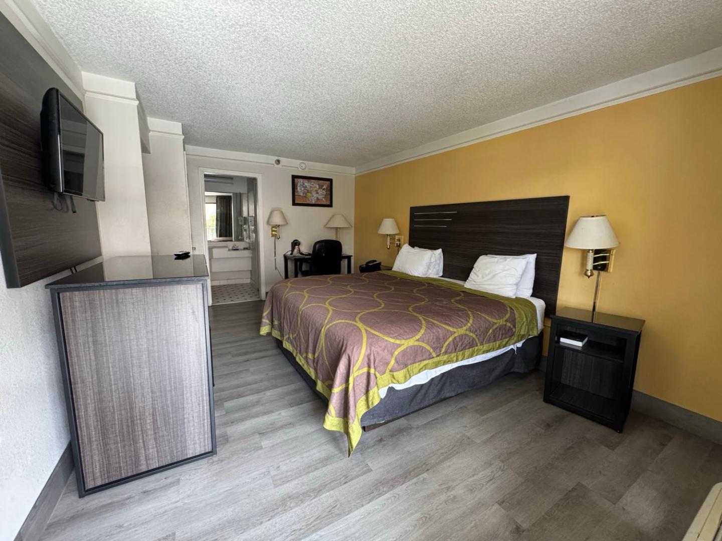 Super 8 by Wyndham Savannah