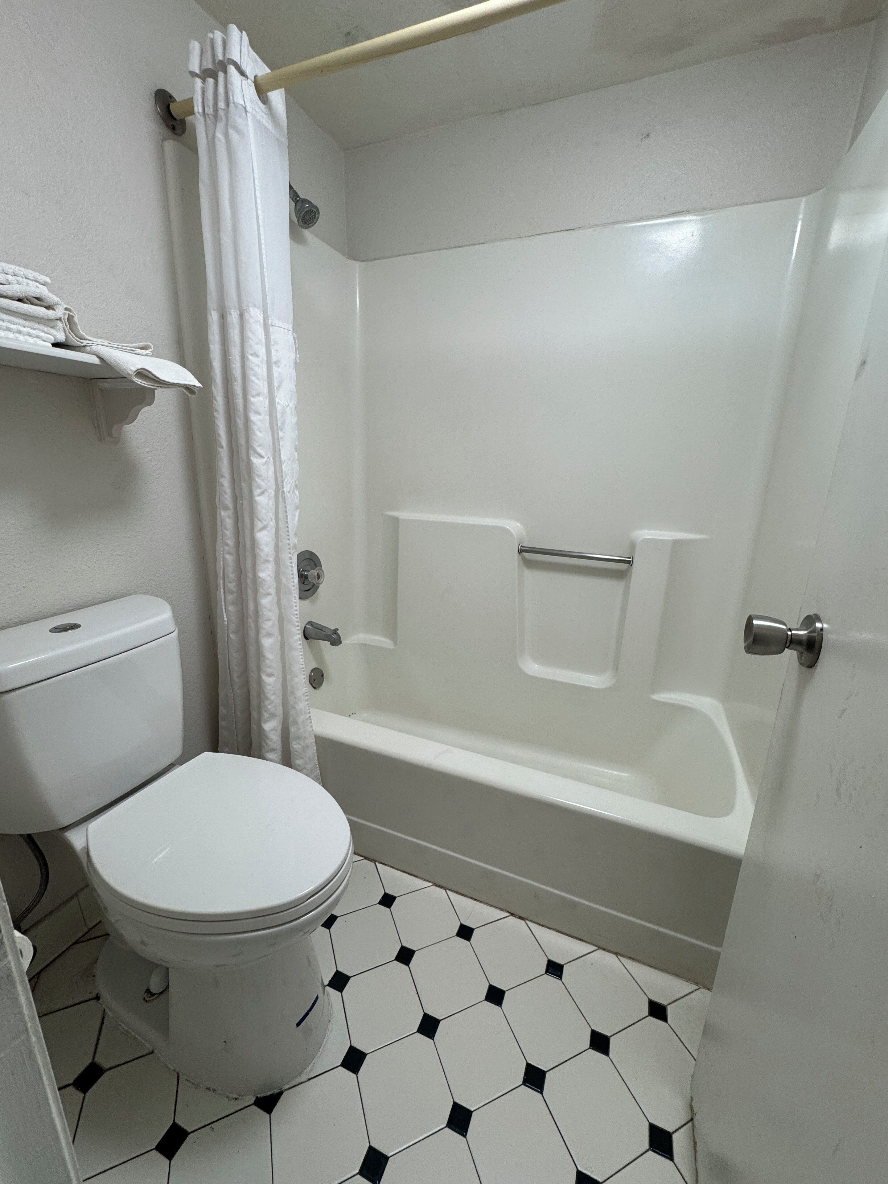 Super 8 by Wyndham Savannah