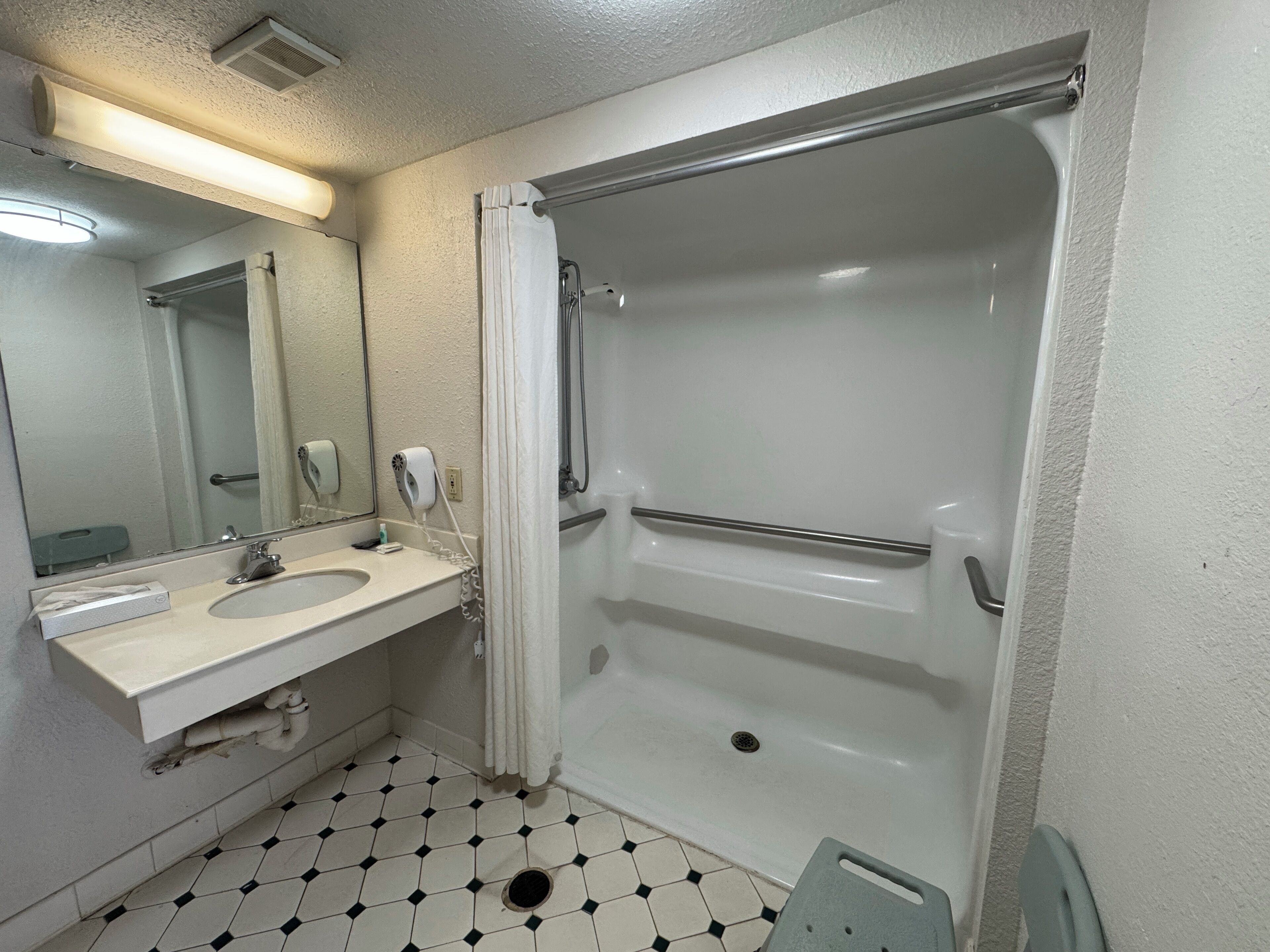 Super 8 by Wyndham Savannah