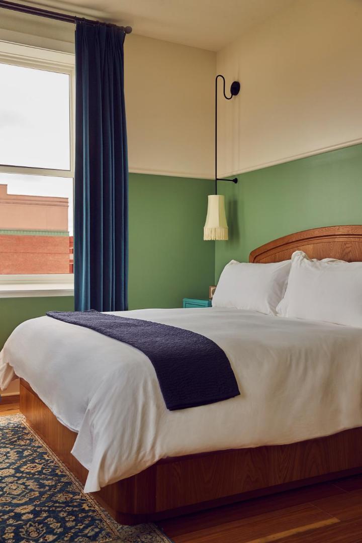 The Drayton Hotel Savannah, Curio Collection by Hilton The Drayton Hotel Savannah, Curio Collection by Hilton