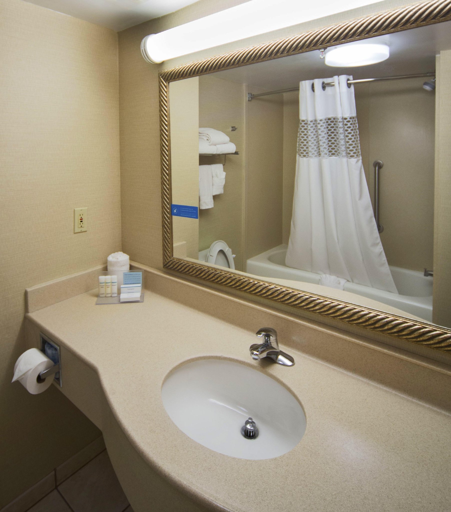 Hampton Inn & Suites Valdosta/Conference Center Hampton Inn & Suites Valdosta/Conference Center