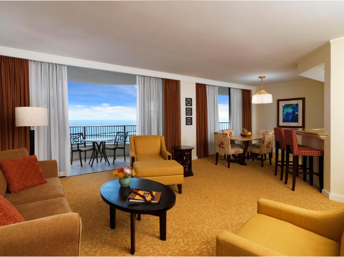 Hilton Grand Vacations Suites at Hilton Hawaiian Village Hilton Grand Vacations Suites at Hilton Hawaiian Village