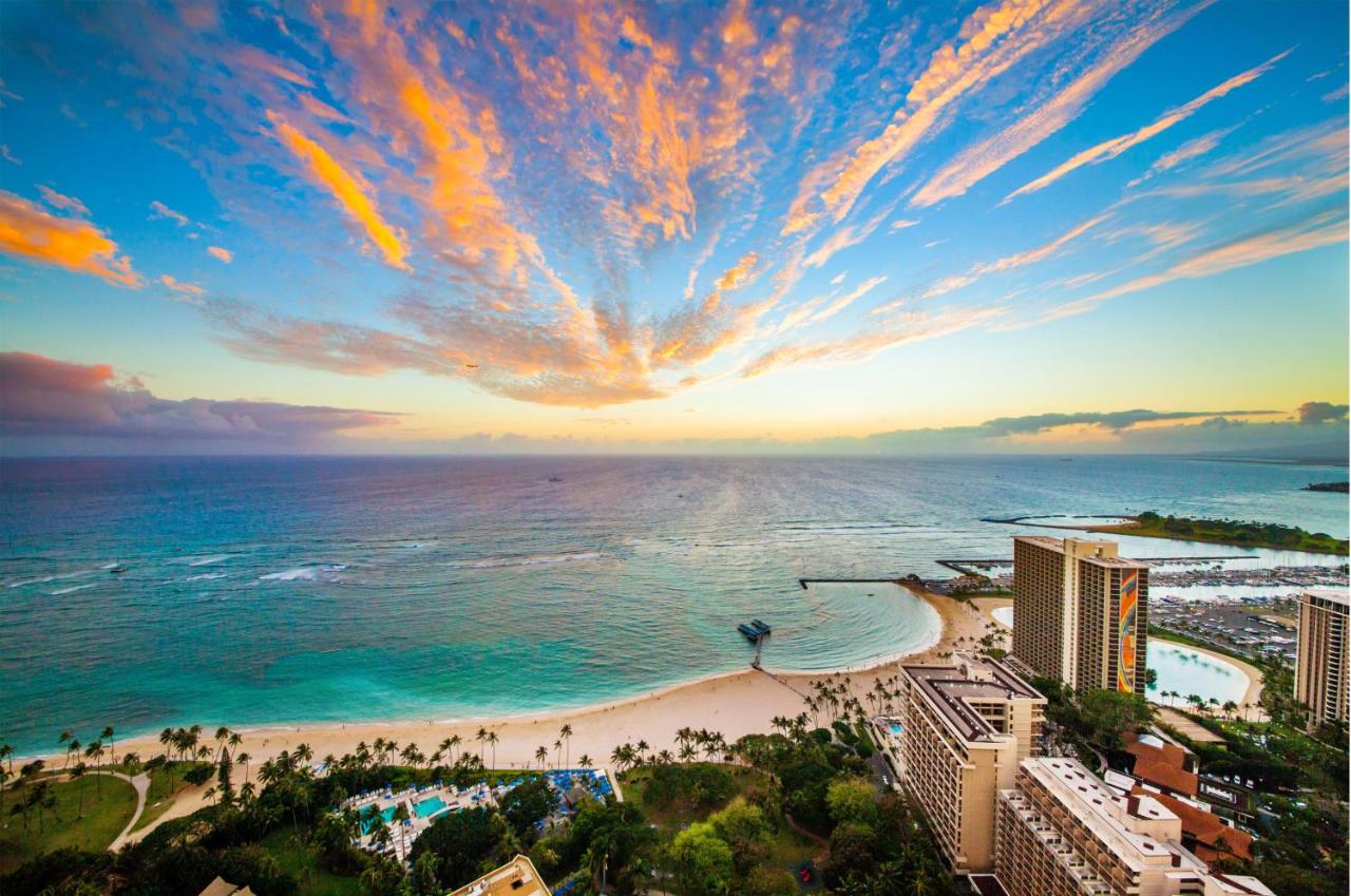 Hilton Grand Vacations Suites at Hilton Hawaiian Village Hilton Grand Vacations Suites at Hilton Hawaiian Village
