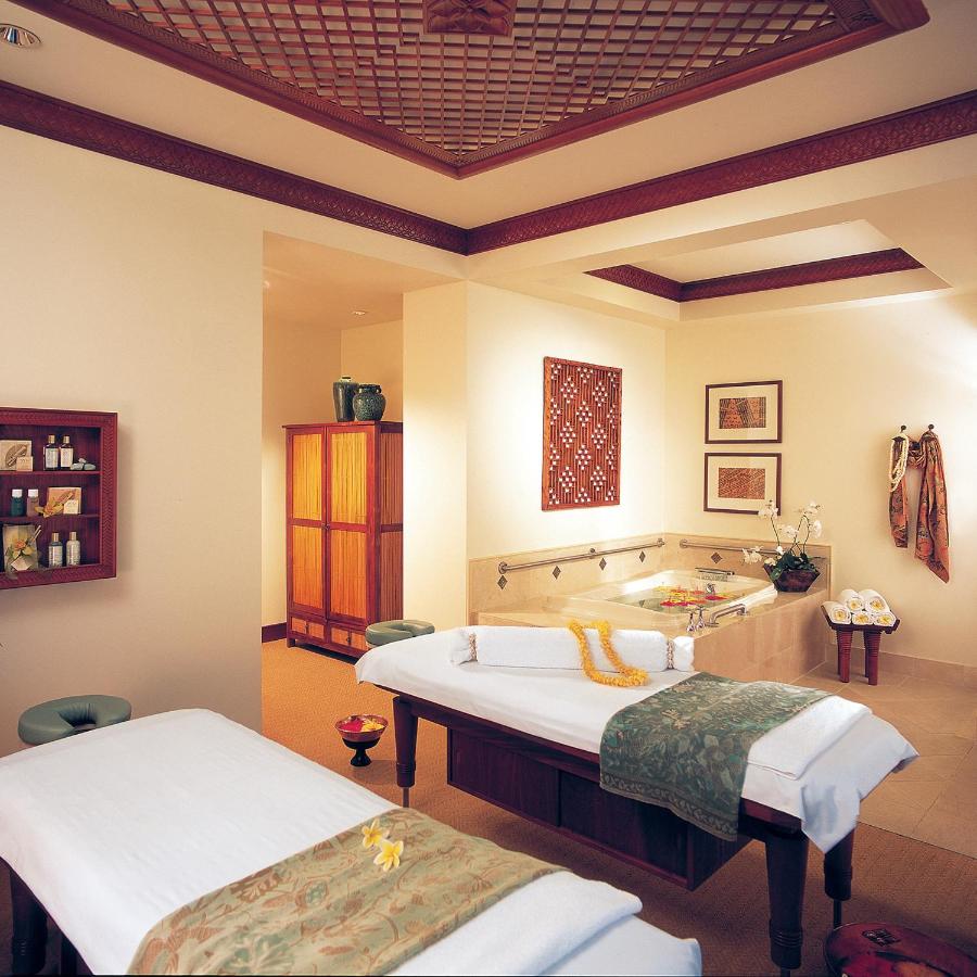 Hilton Grand Vacations Suites at Hilton Hawaiian Village Hilton Grand Vacations Suites at Hilton Hawaiian Village