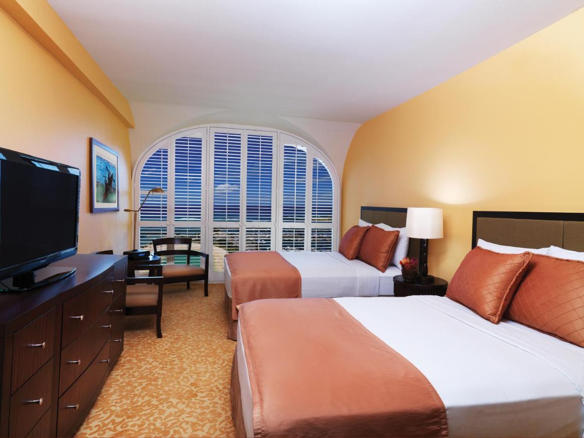 Hilton Grand Vacations Suites at Hilton Hawaiian Village Hilton Grand Vacations Suites at Hilton Hawaiian Village