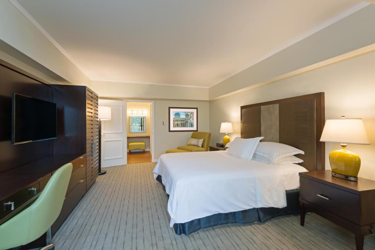 Hilton Grand Vacations Suites at Hilton Hawaiian Village Hilton Grand Vacations Suites at Hilton Hawaiian Village