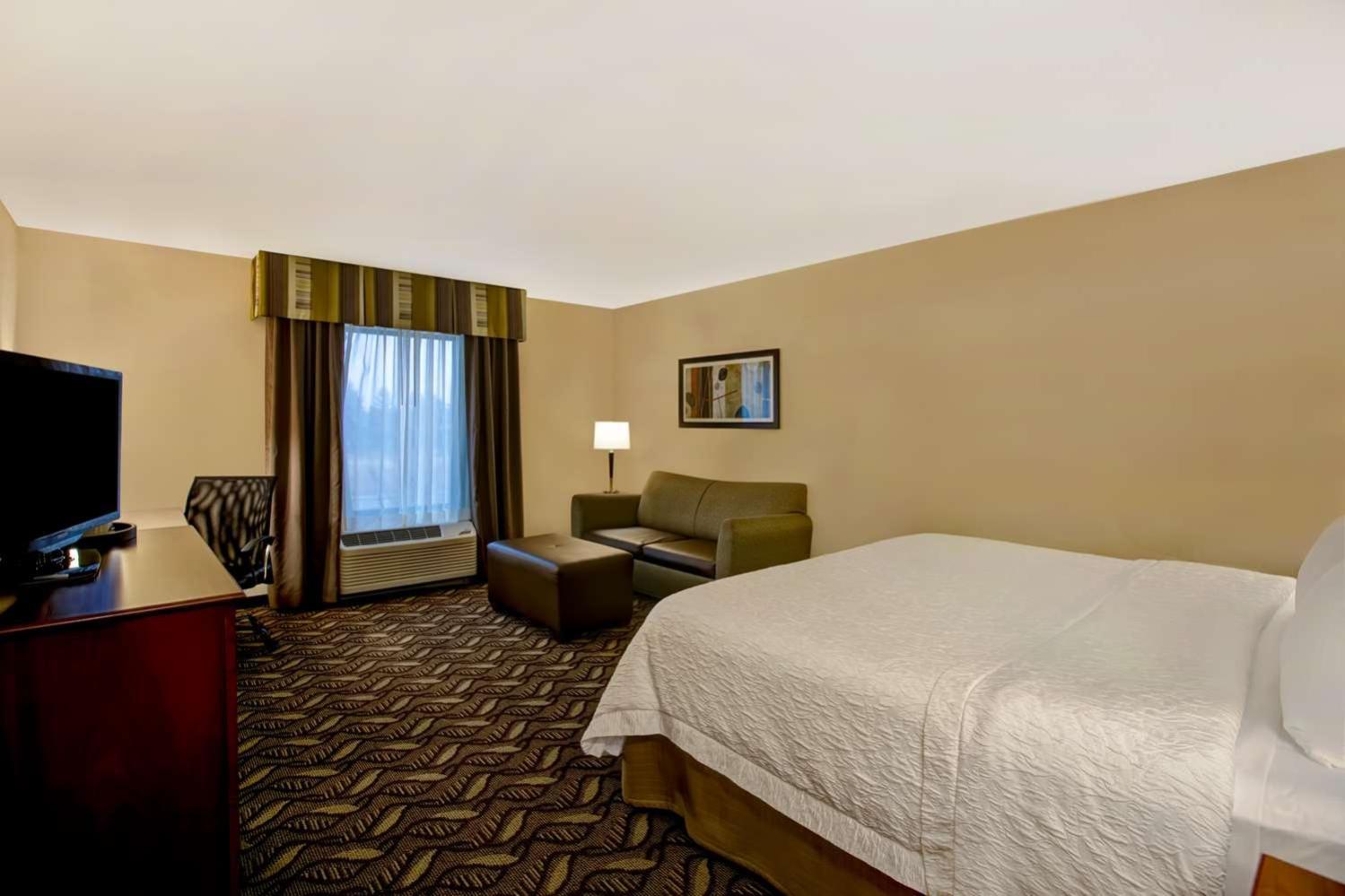 Hampton Inn DeKalb Hampton Inn DeKalb