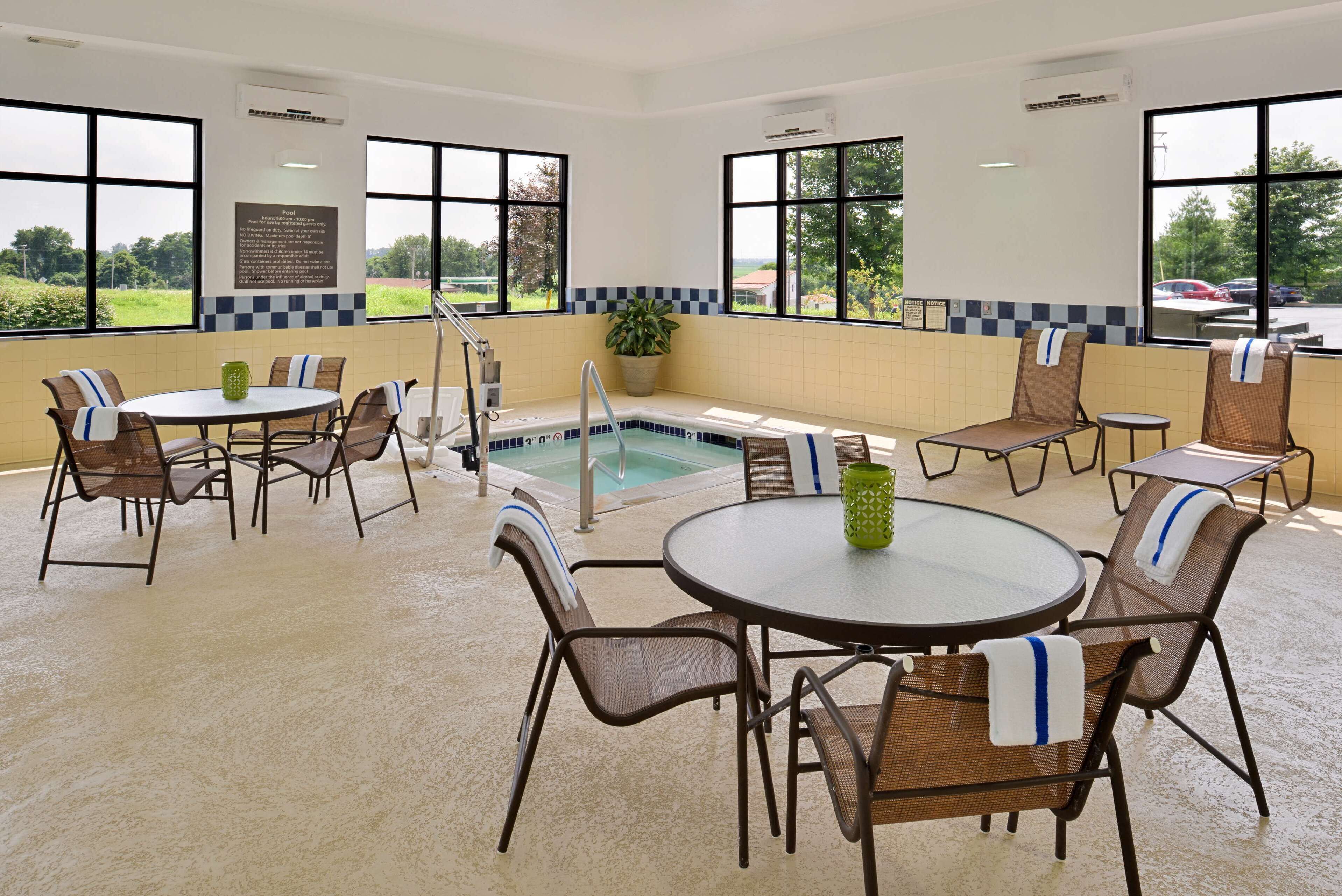 Hampton Inn & Suites St. Louis-Edwardsville Hampton Inn & Suites St. Louis-Edwardsville