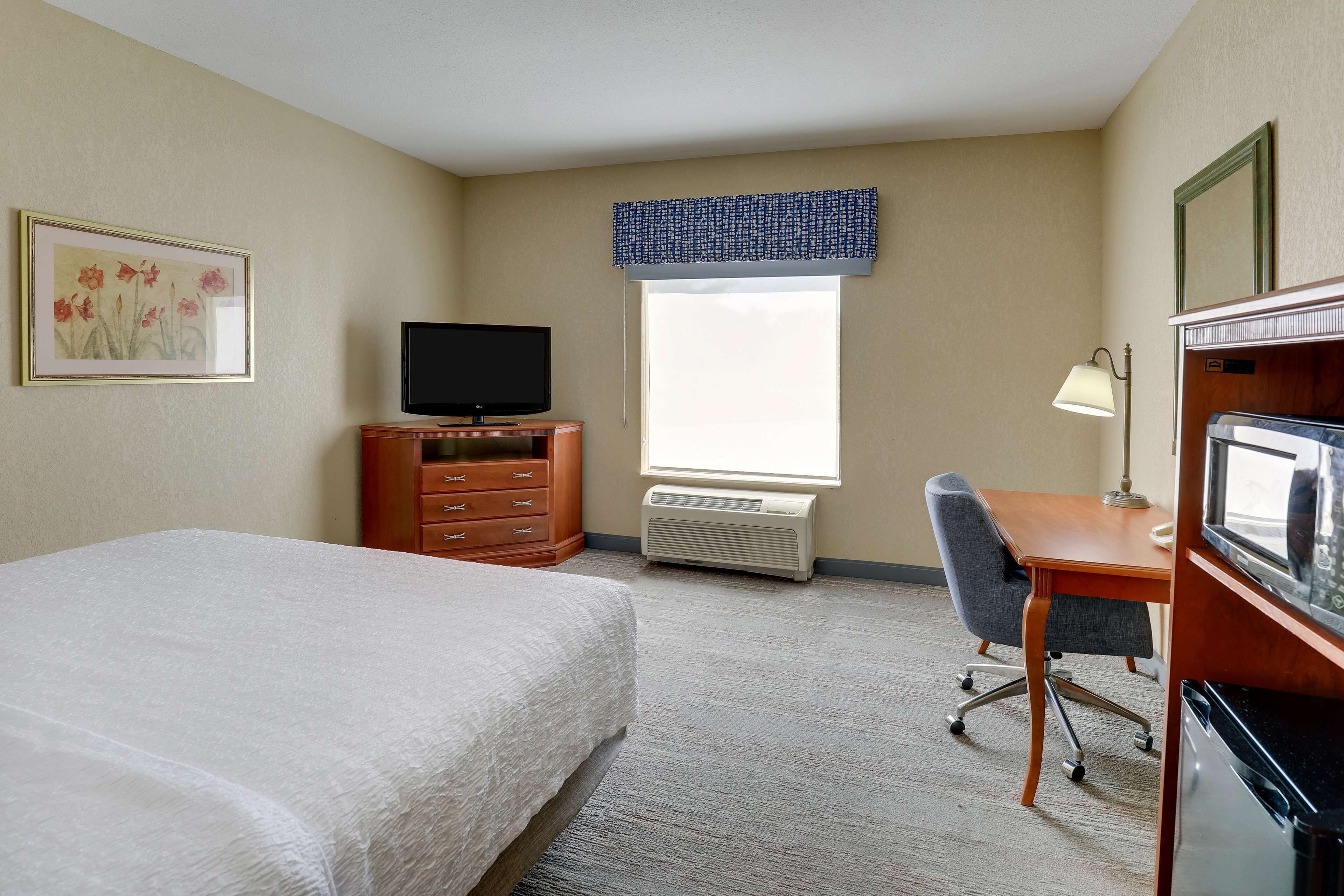 Hampton Inn & Suites St. Louis-Edwardsville Hampton Inn & Suites St. Louis-Edwardsville