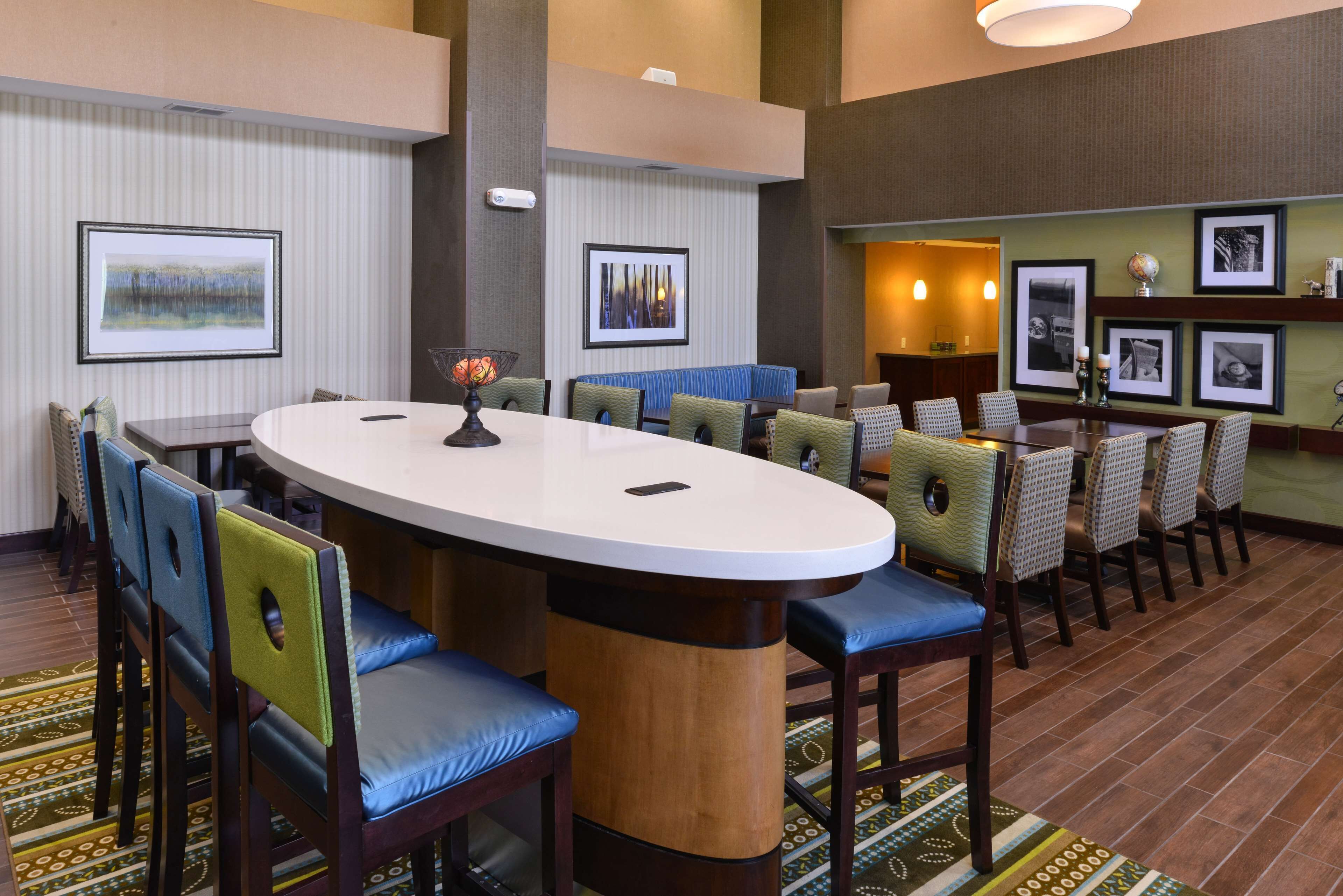 Hampton Inn & Suites St. Louis-Edwardsville Hampton Inn & Suites St. Louis-Edwardsville