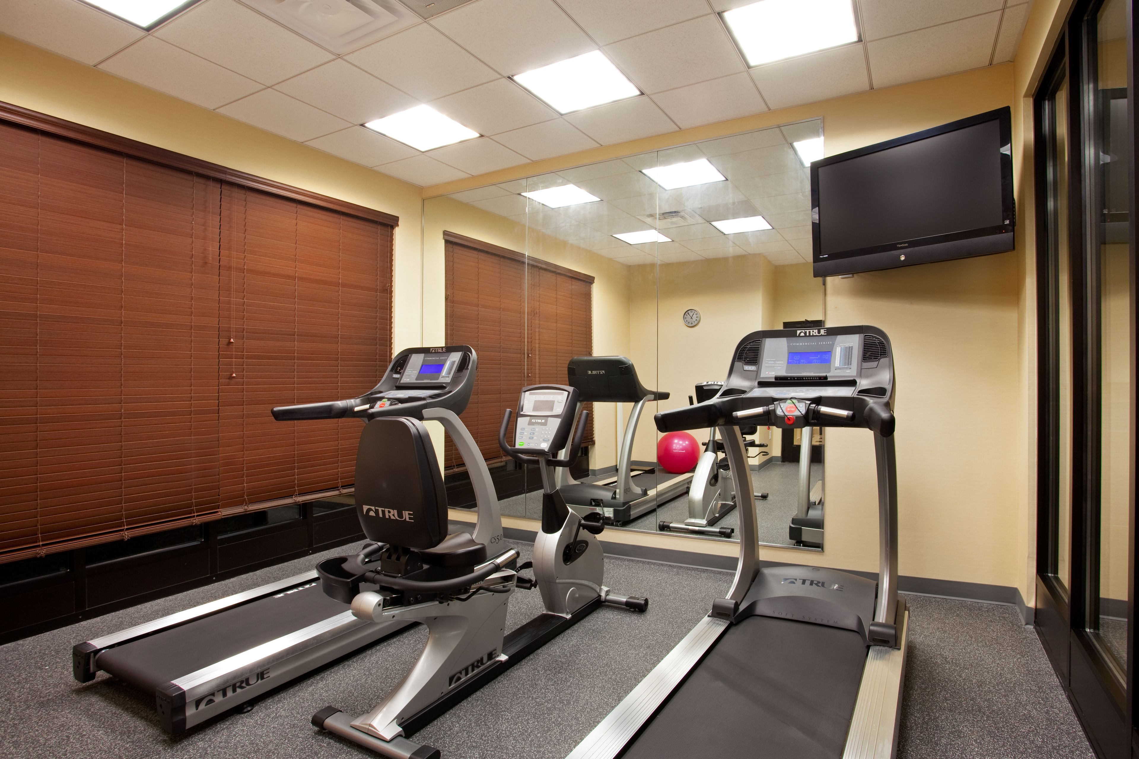 Holiday Inn St. Louis-Fairview Heights Holiday Inn St. Louis-Fairview Heights