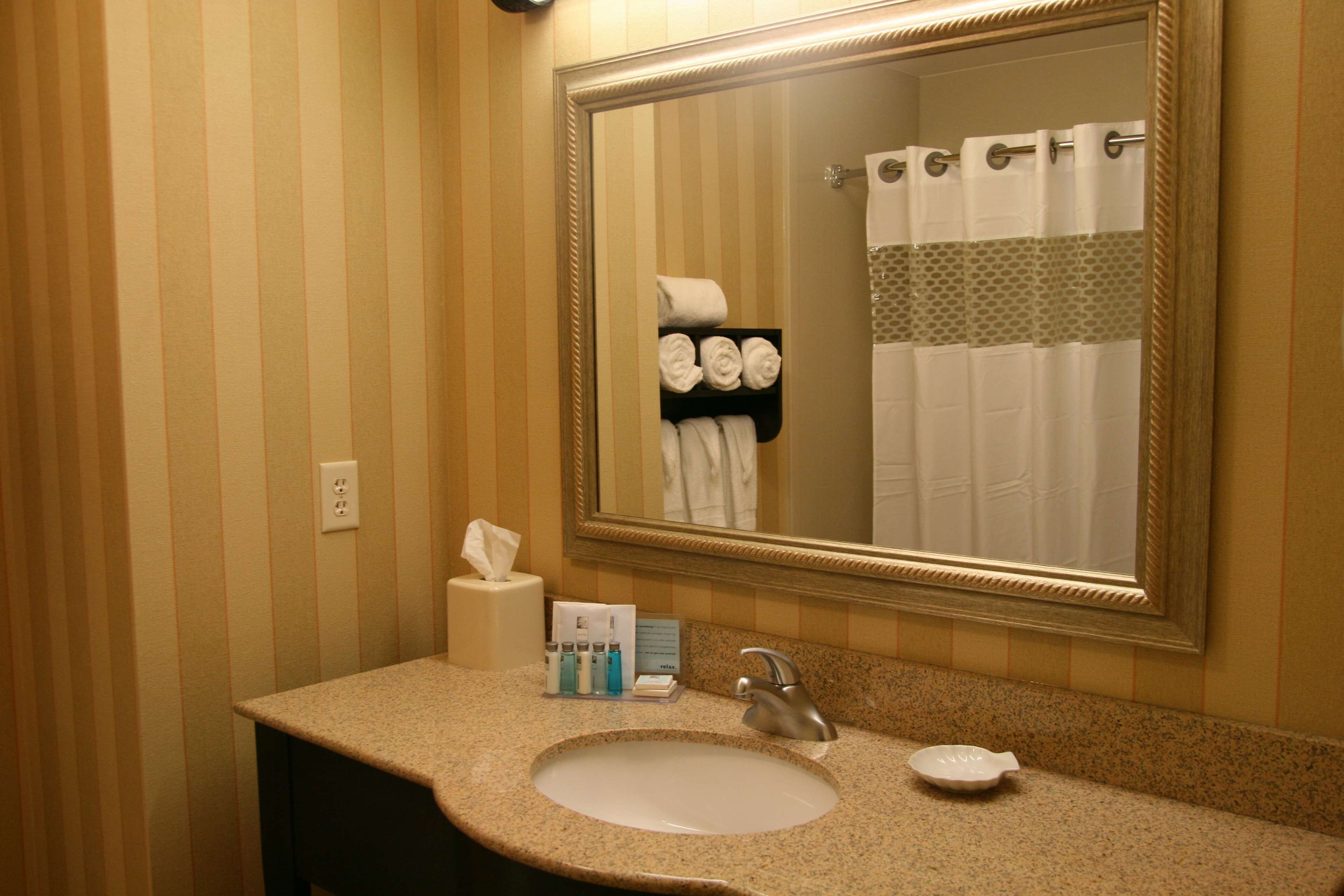 Hampton Inn & Suites Chicago/St. Charles Hampton Inn & Suites Chicago/St. Charles