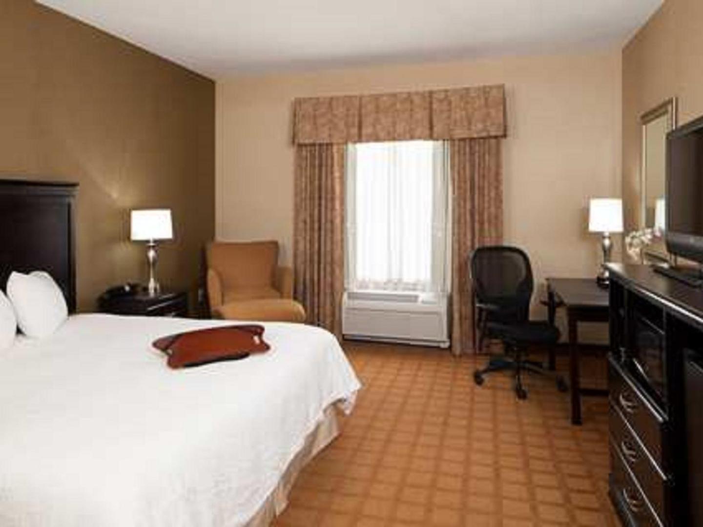 Hampton Inn & Suites Chicago/St. Charles Hampton Inn & Suites Chicago/St. Charles