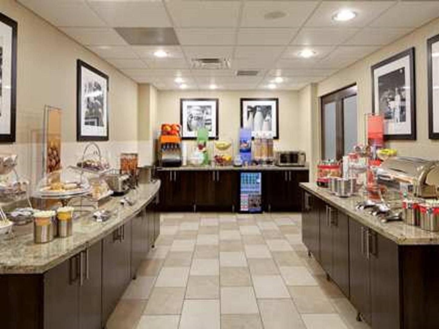 Hampton Inn & Suites Chicago/St. Charles Hampton Inn & Suites Chicago/St. Charles