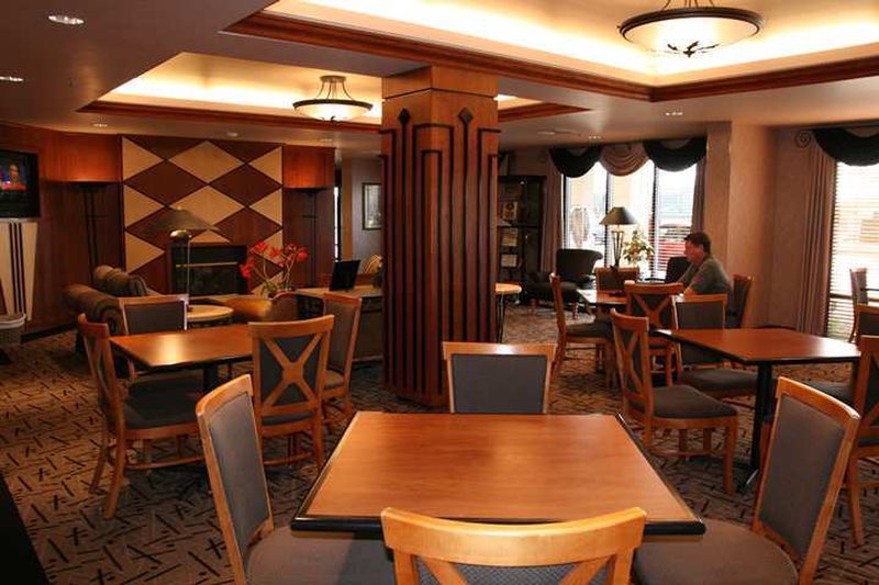 Hampton Inn Columbus/Taylorsville/Edinburgh Hampton Inn Columbus/Taylorsville/Edinburgh