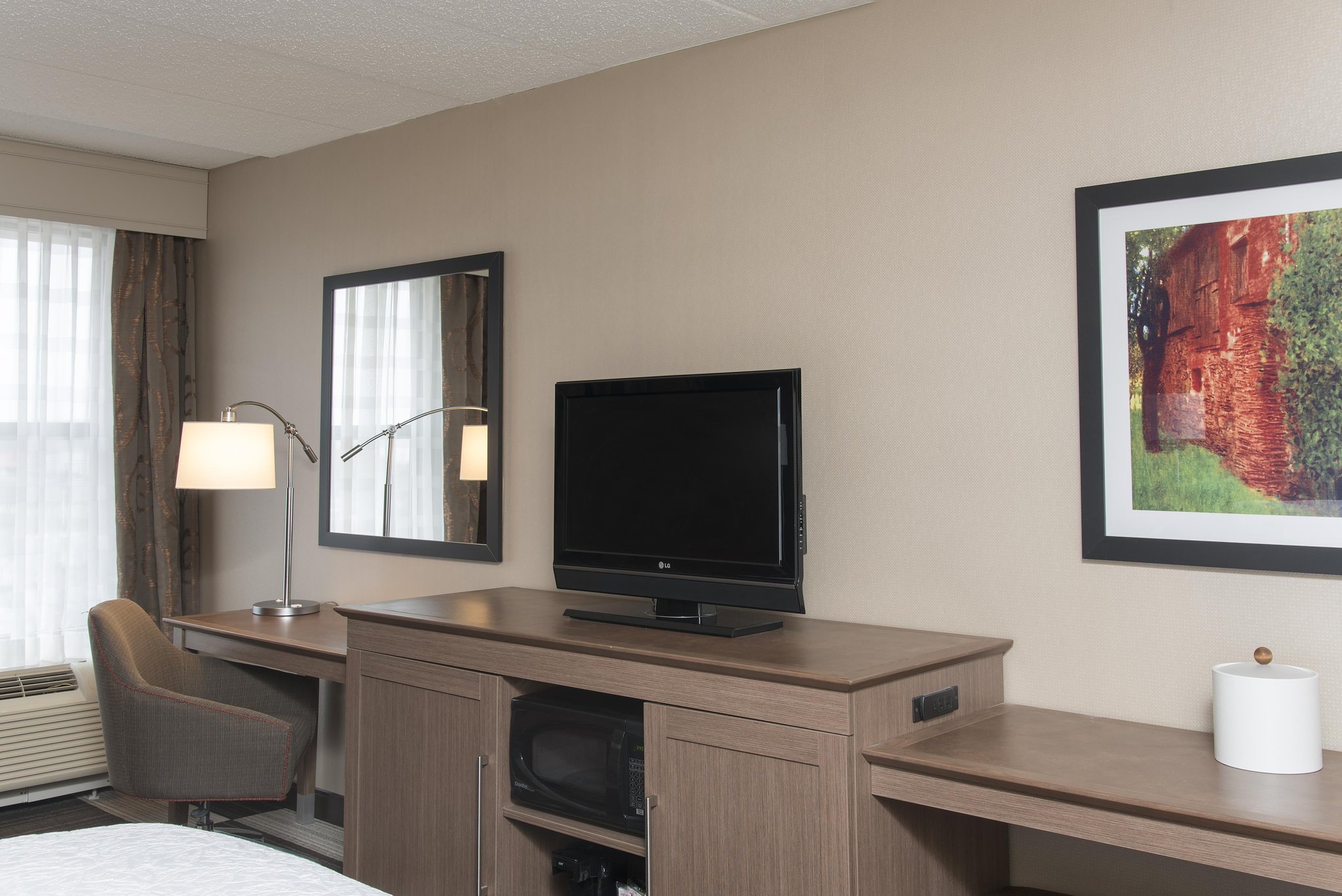 Hampton Inn Columbus/Taylorsville/Edinburgh Hampton Inn Columbus/Taylorsville/Edinburgh