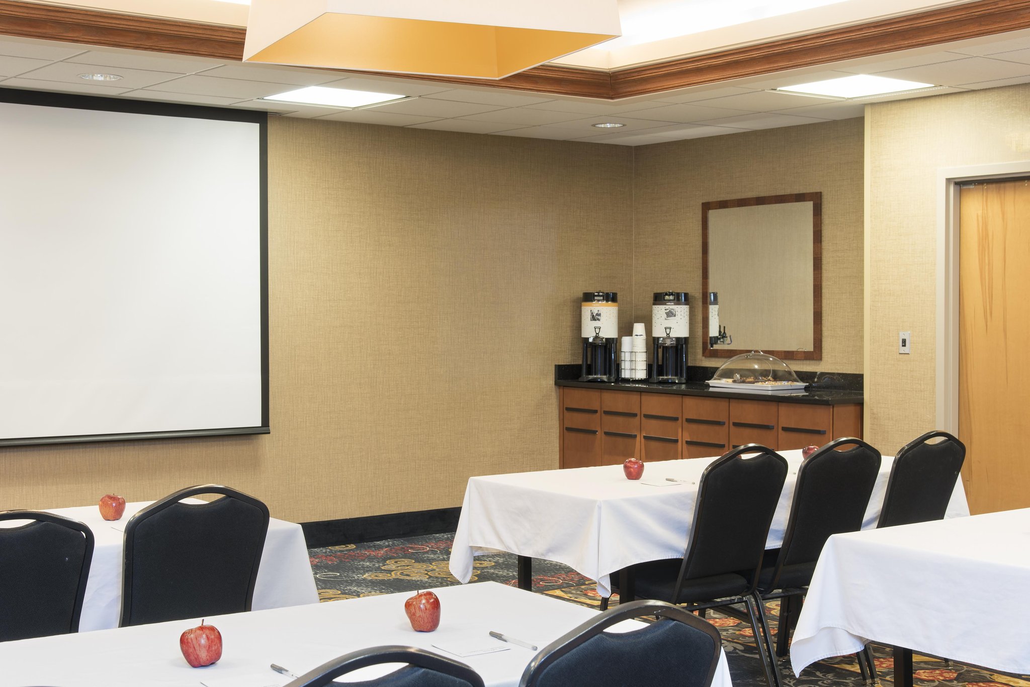 Hampton Inn Columbus/Taylorsville/Edinburgh Hampton Inn Columbus/Taylorsville/Edinburgh
