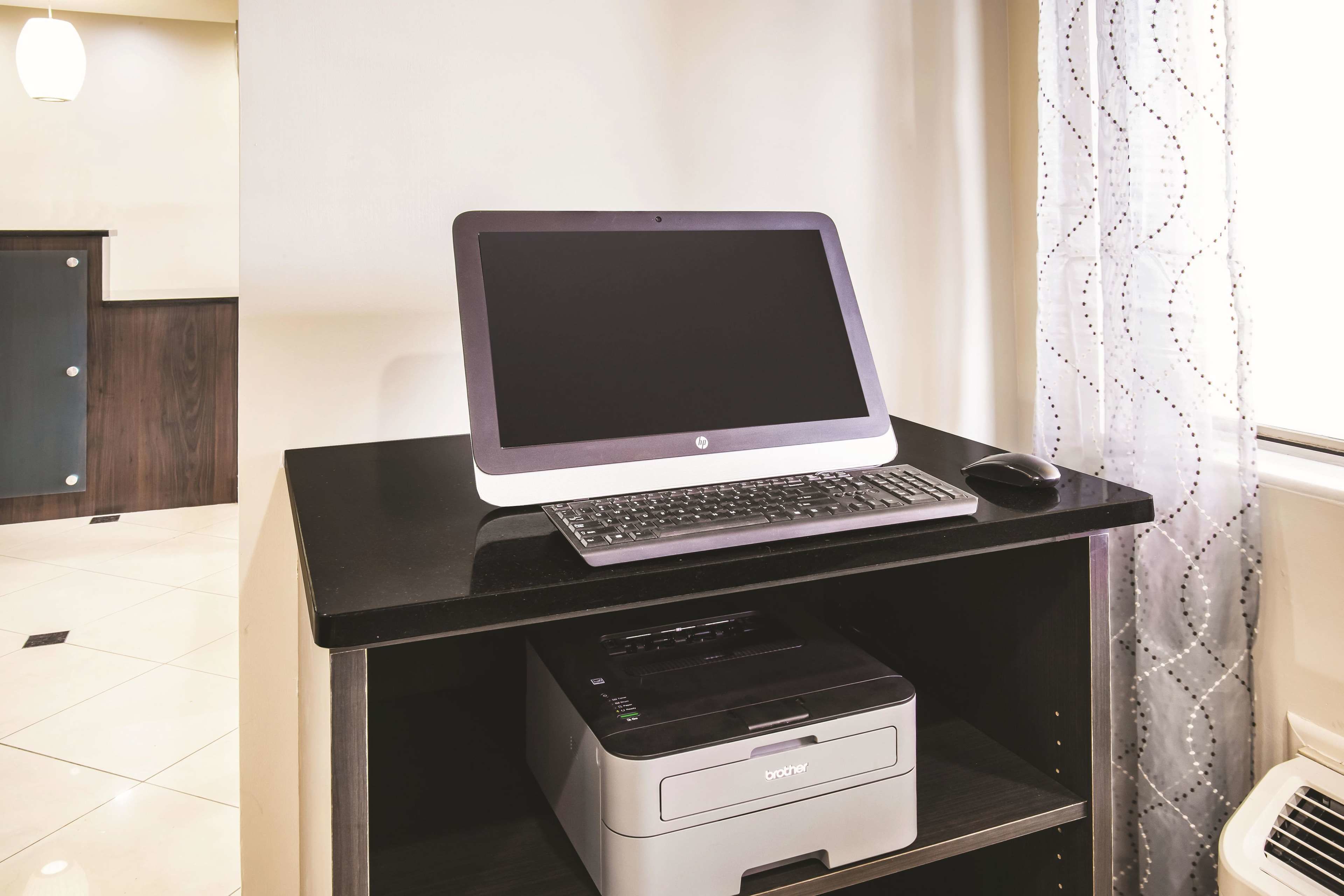 La Quinta Inn & Suites by Wyndham Evansville La Quinta Inn & Suites by Wyndham Evansville