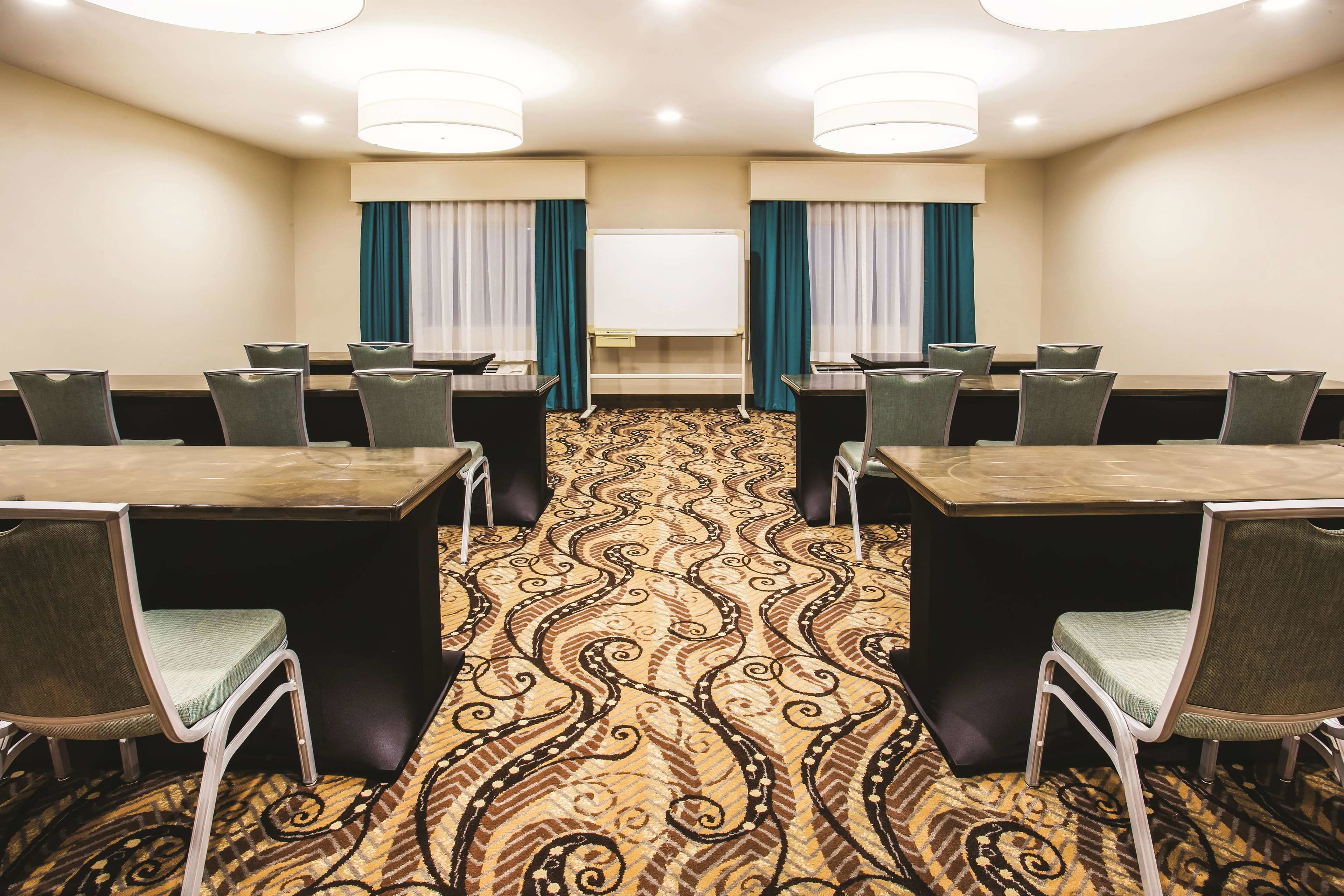 La Quinta Inn & Suites by Wyndham Evansville La Quinta Inn & Suites by Wyndham Evansville
