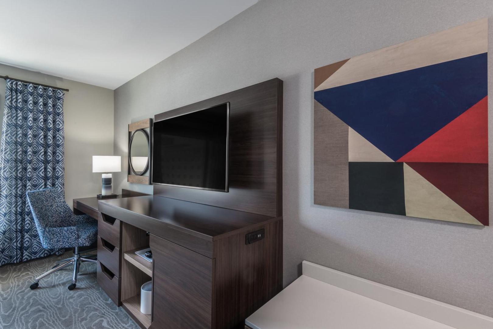 Hampton Inn & Suites Fort Wayne Downtown Hampton Inn & Suites Fort Wayne Downtown
