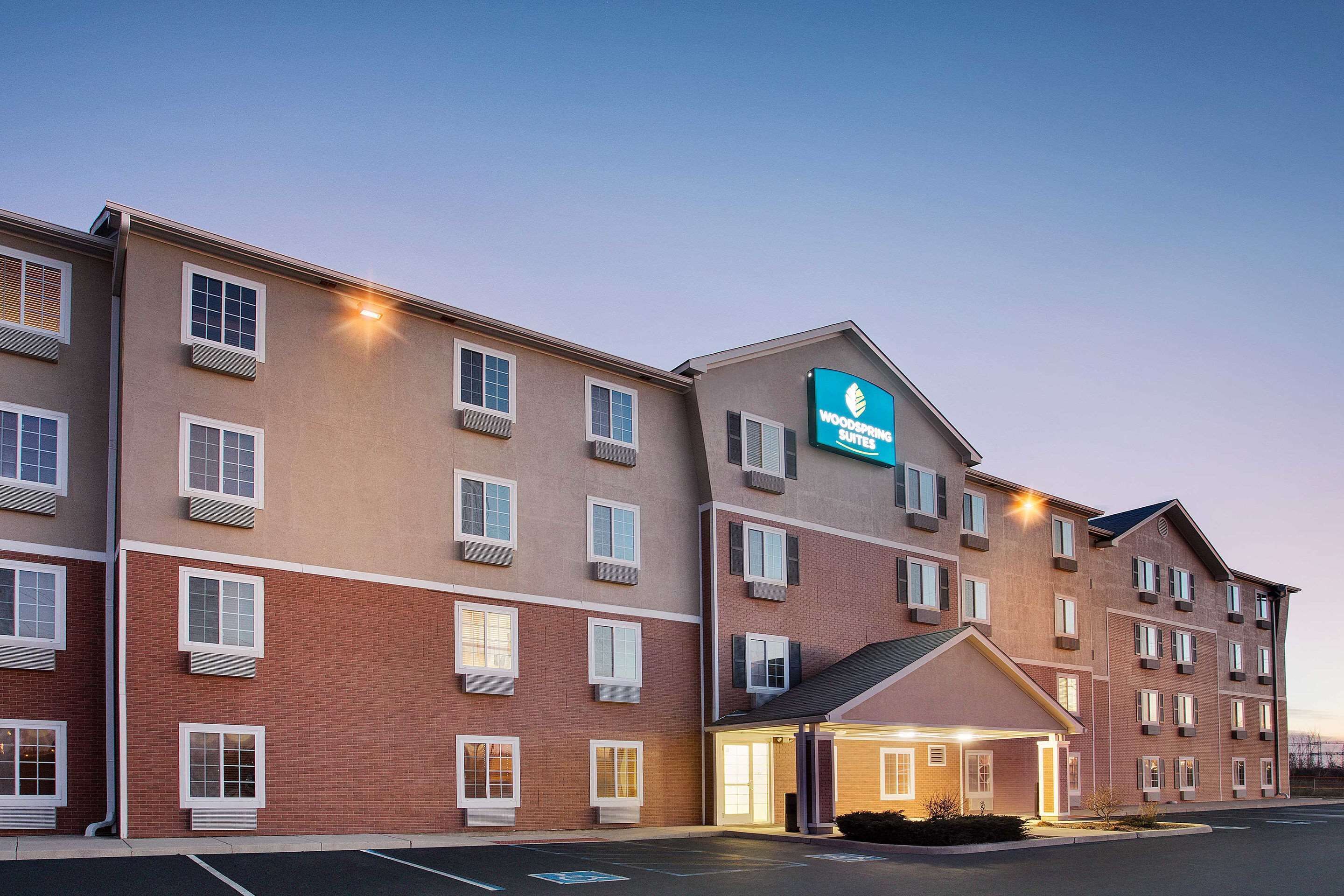 Woodspring Suites Fort Wayne Woodspring Suites Fort Wayne