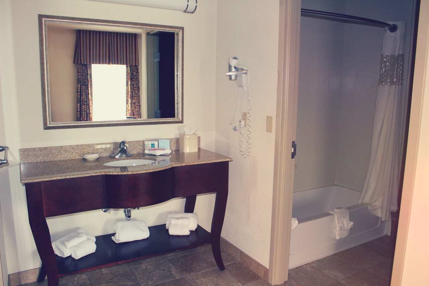 Hampton Inn & Suites Muncie Hampton Inn & Suites Muncie