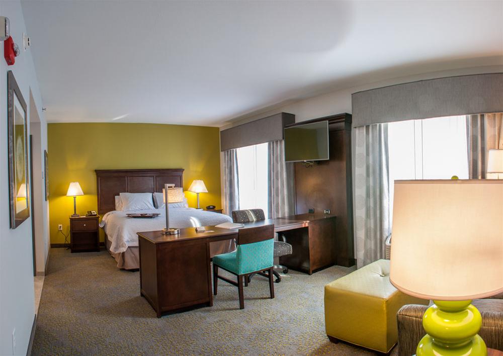 Hampton Inn & Suites Mishawaka/South Bend at Heritage Square Hampton Inn & Suites Mishawaka/South Bend at Heritage Square